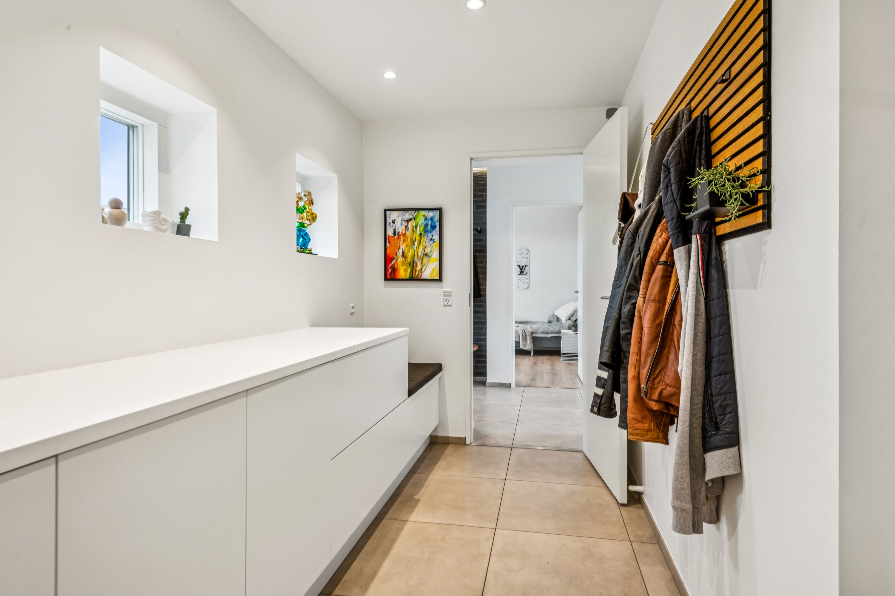 Fremhævet gang billede i fuldskærmstilstand. Billede af Kalmanparken 102, 9200 Aalborg SV