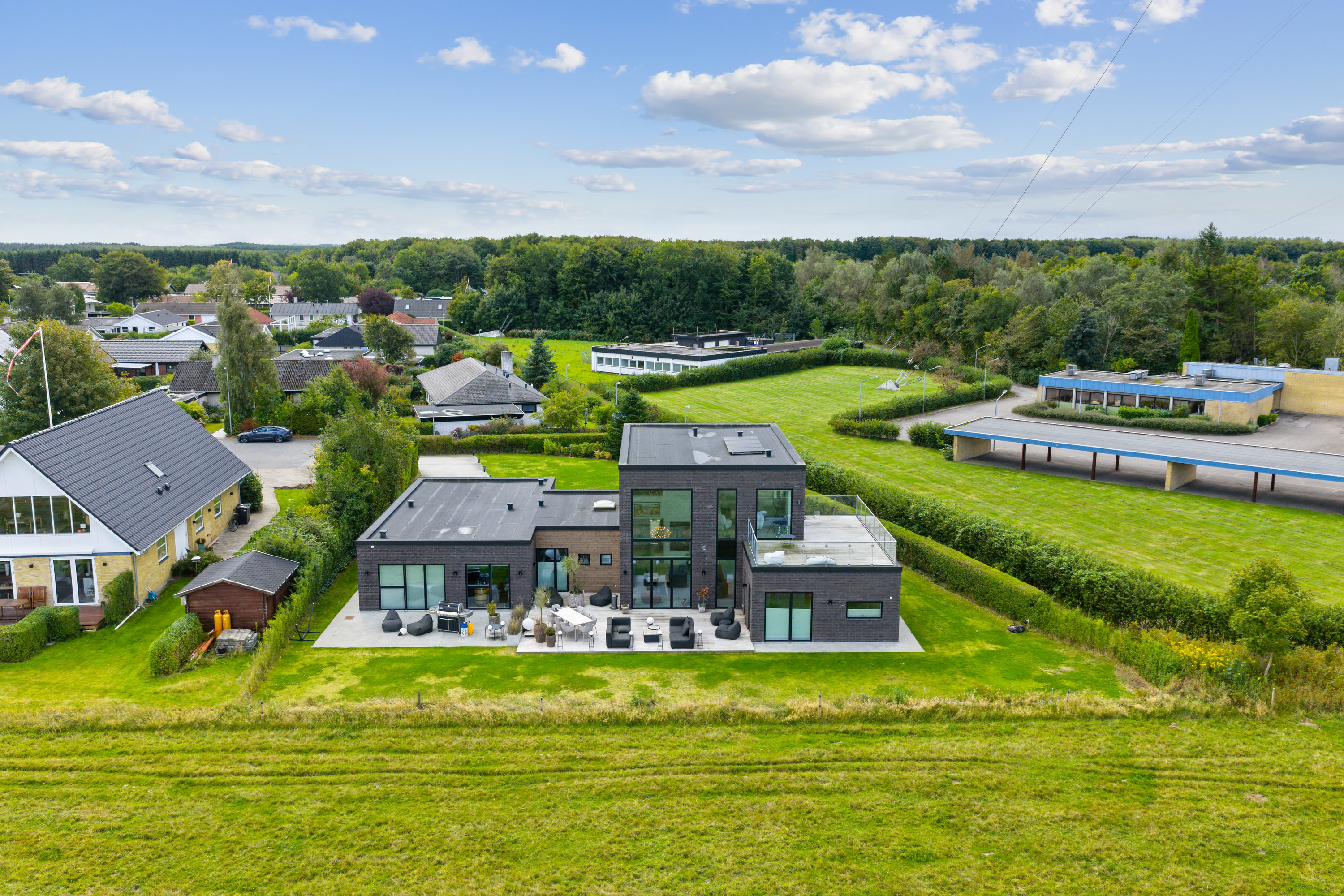 Miniaturebillede 2: luftfoto. Billede af Kalmanparken 102, 9200 Aalborg SV