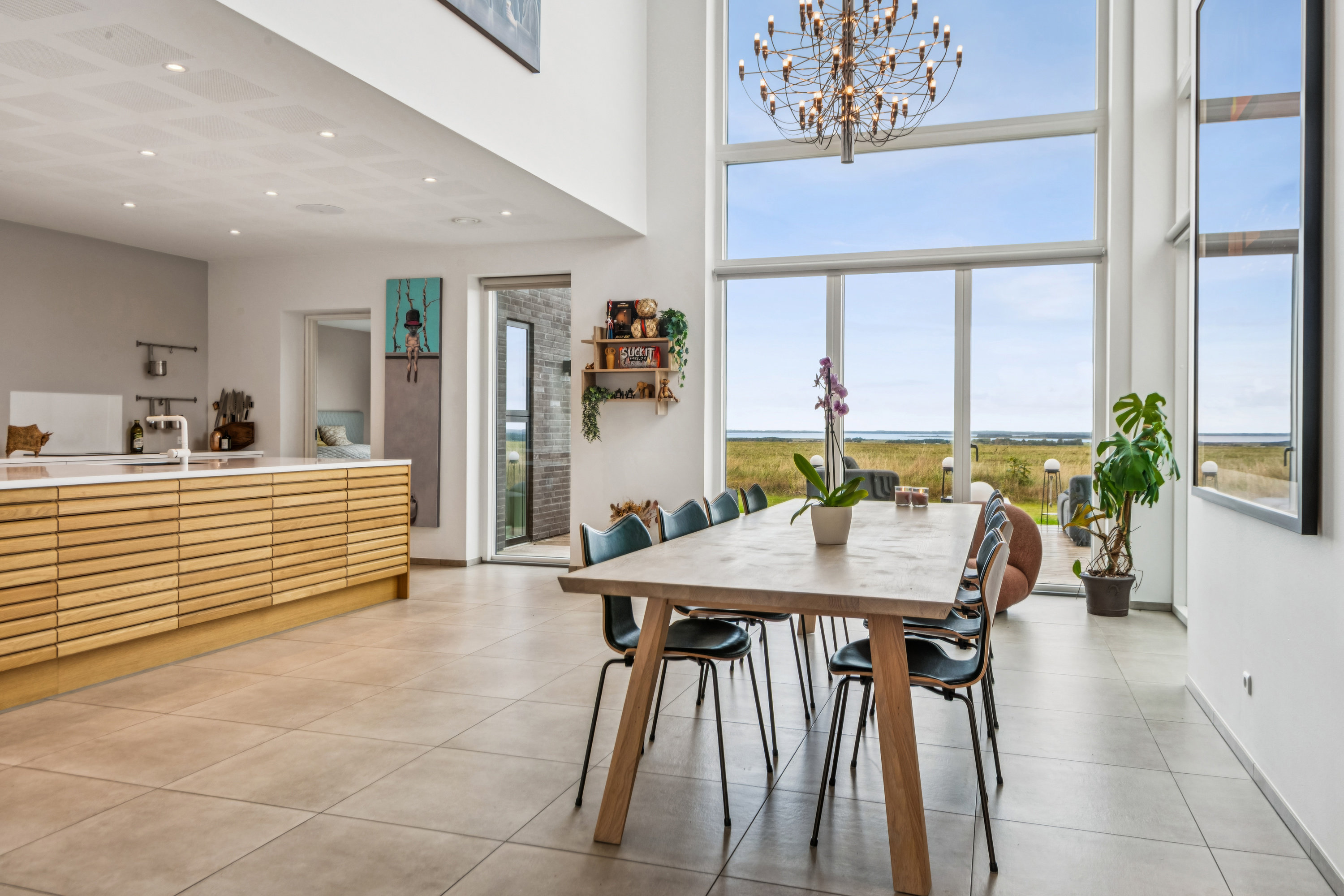 Fremhævet stue billede i fuldskærmstilstand. Billede af Kalmanparken 102, 9200 Aalborg SV