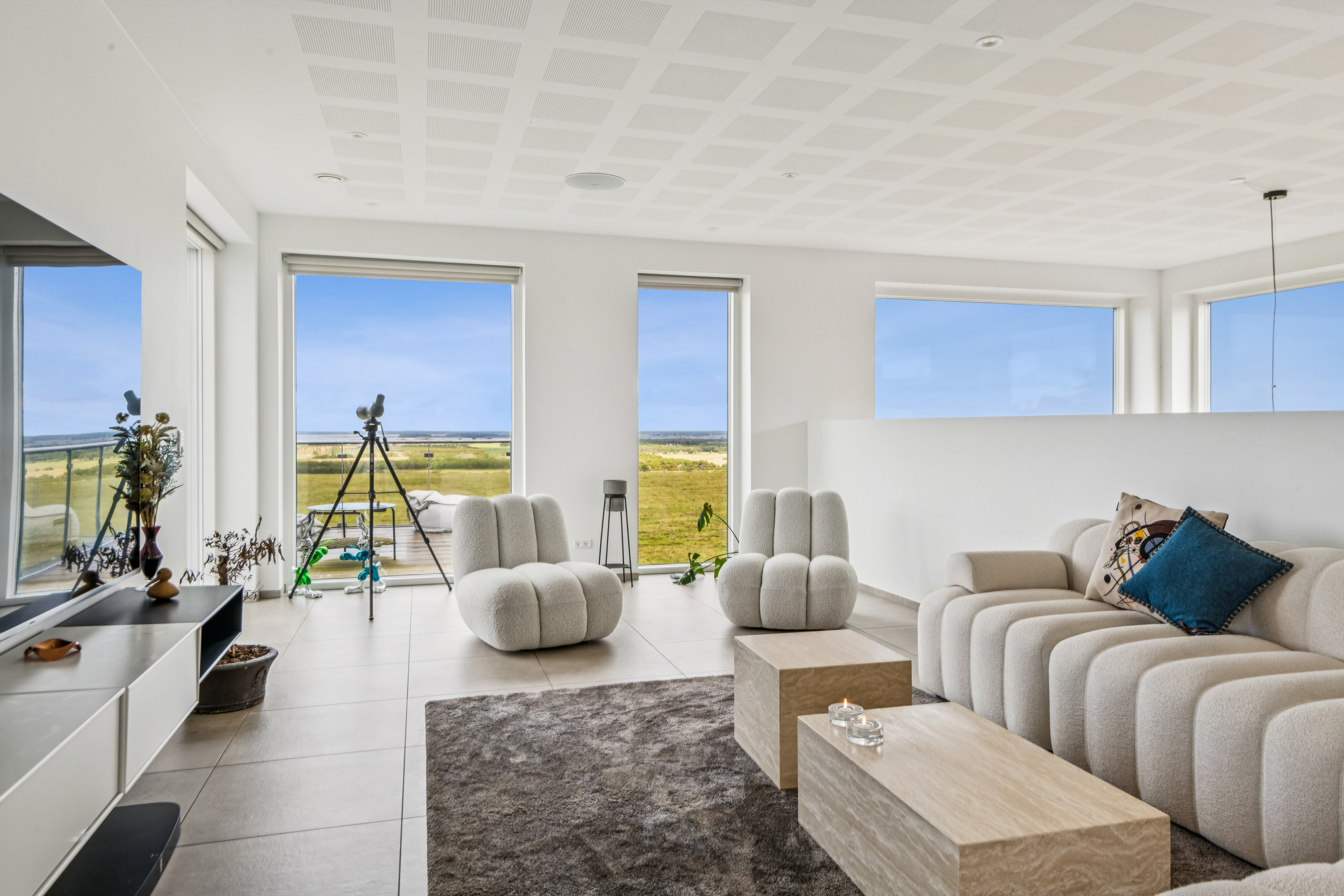 Fremhævet stue billede i fuldskærmstilstand. Billede af Kalmanparken 102, 9200 Aalborg SV