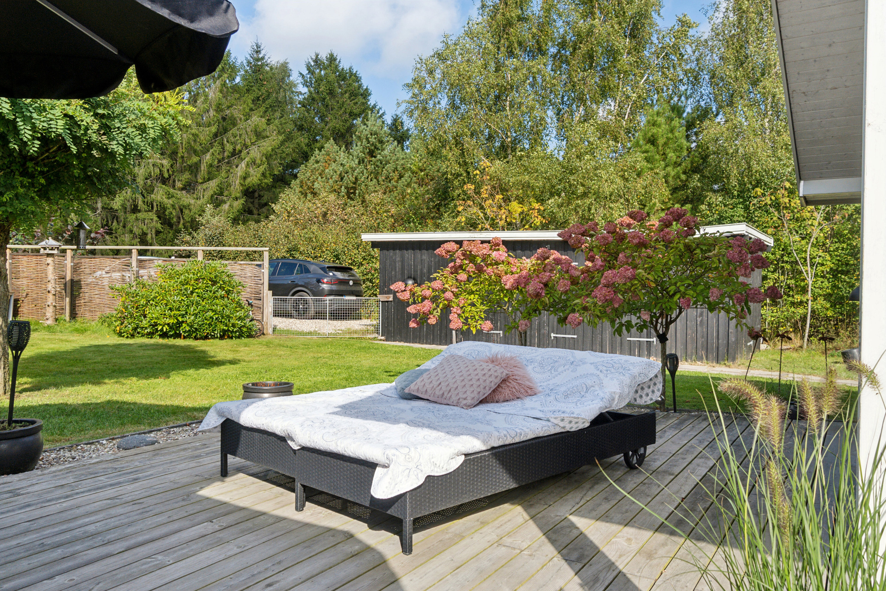 Fremhævet terrasse billede i fuldskærmstilstand. Billede af Granlygårdsvej 14, 4400 Kalundborg