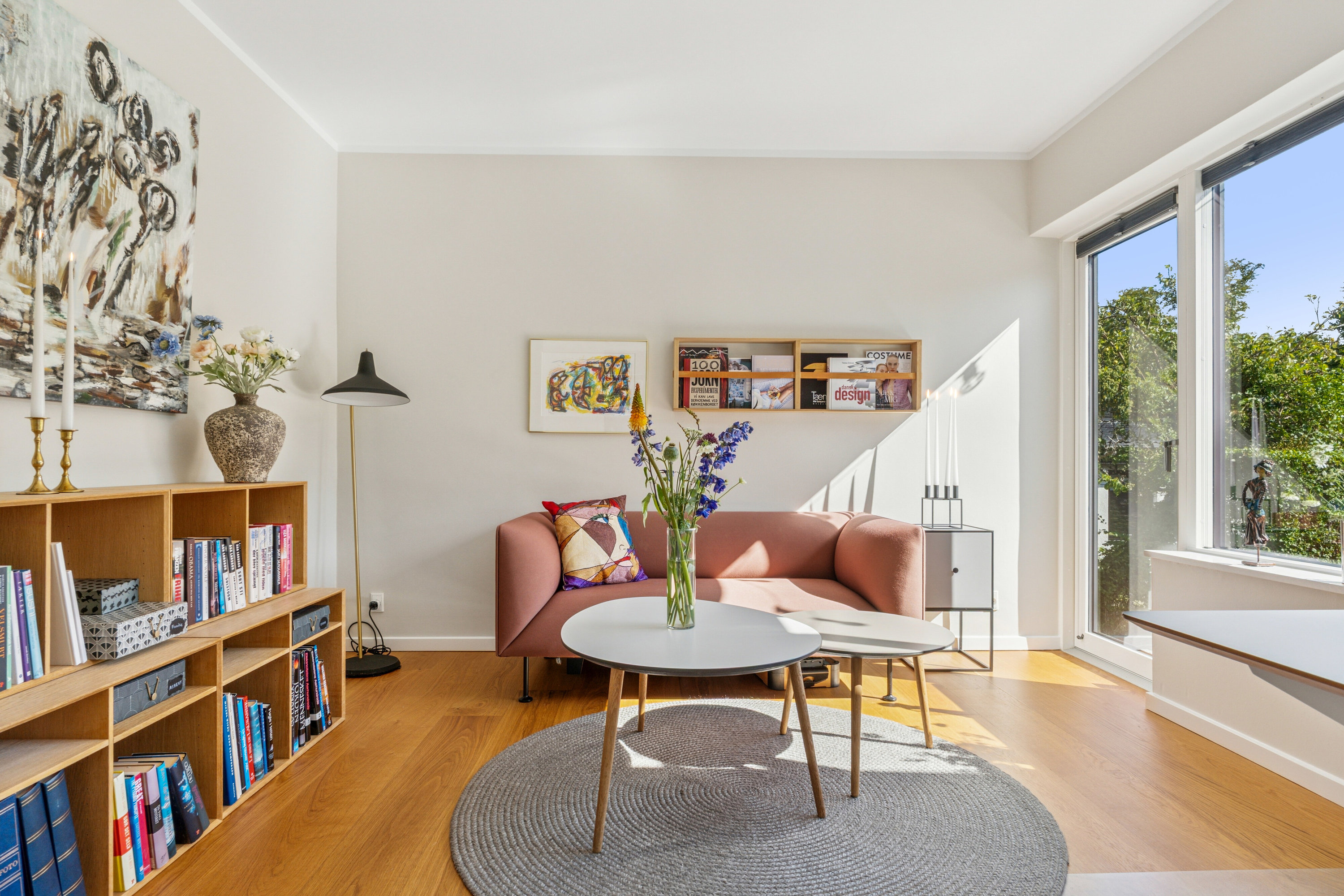 Fremhævet stue billede i fuldskærmstilstand. Billede af Ved Fortunen 8, 2800 Kongens Lyngby