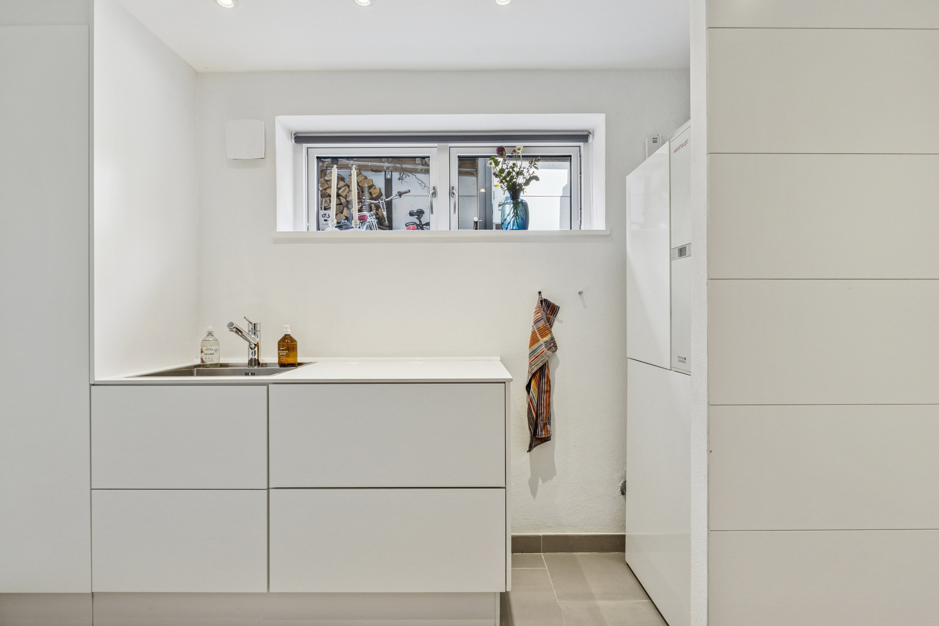 Fremhævet køkken billede i fuldskærmstilstand. Billede af Ved Fortunen 8, 2800 Kongens Lyngby