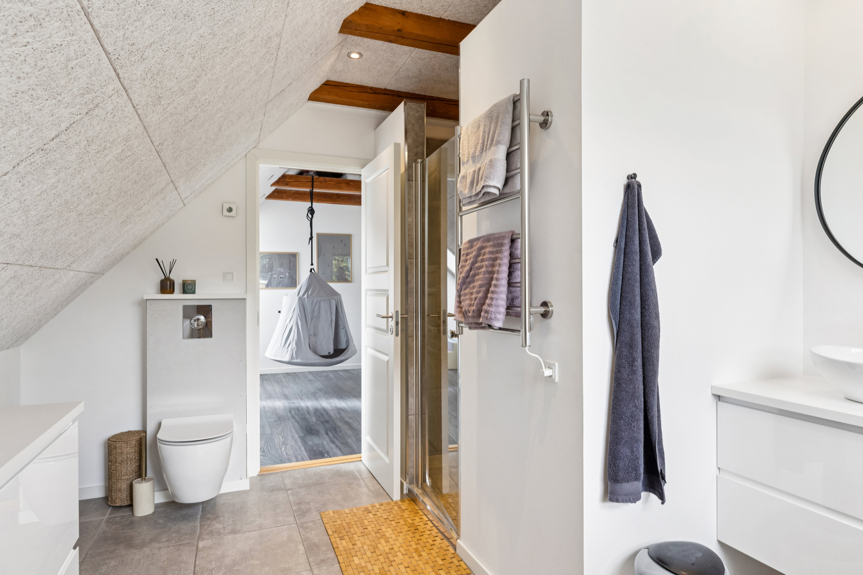 Fremhævet badeværelse billede i fuldskærmstilstand. Billede af Seminarievej 80, 6760 Ribe