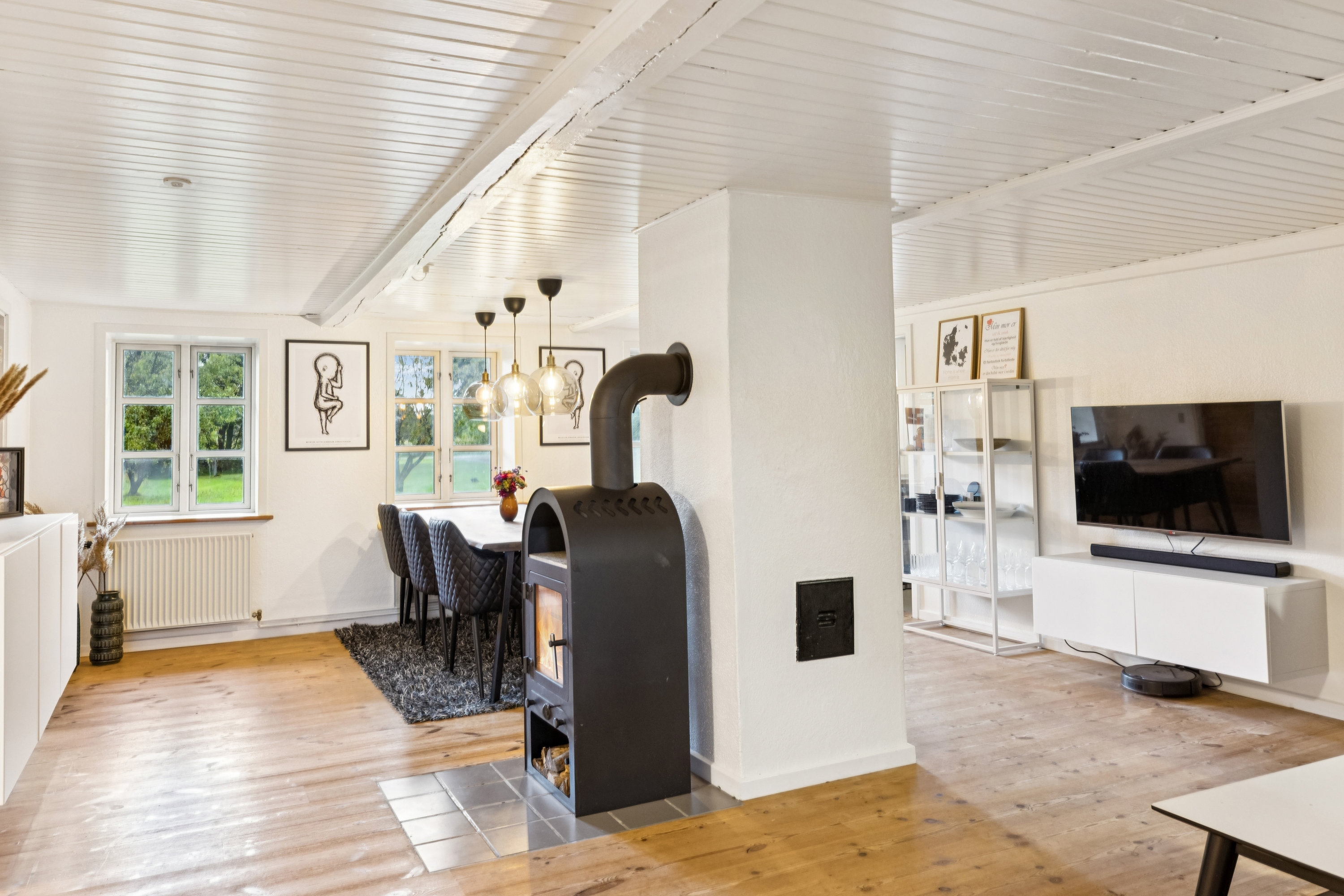 Fremhævet stue billede i fuldskærmstilstand. Billede af Spandetvej 17, Fjersted, 6760 Ribe