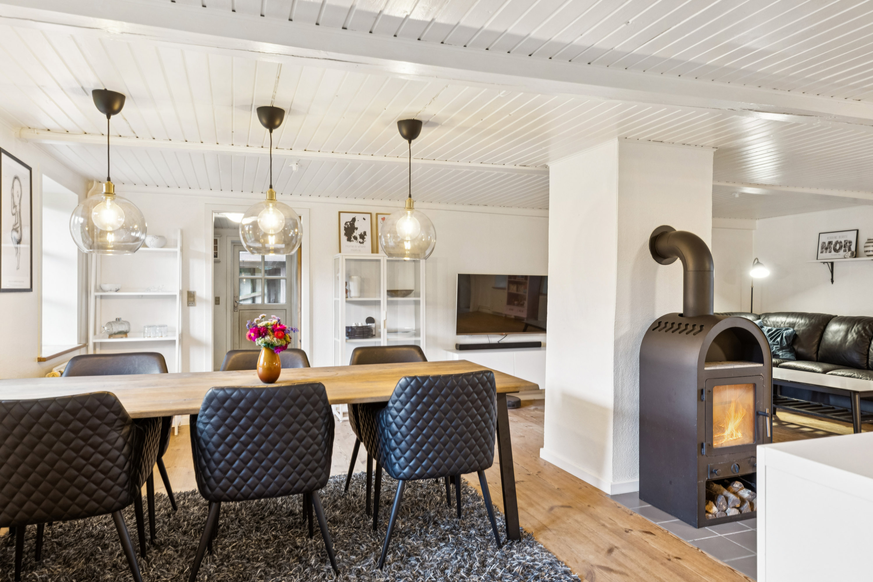 Fremhævet stue billede i fuldskærmstilstand. Billede af Spandetvej 17, Fjersted, 6760 Ribe