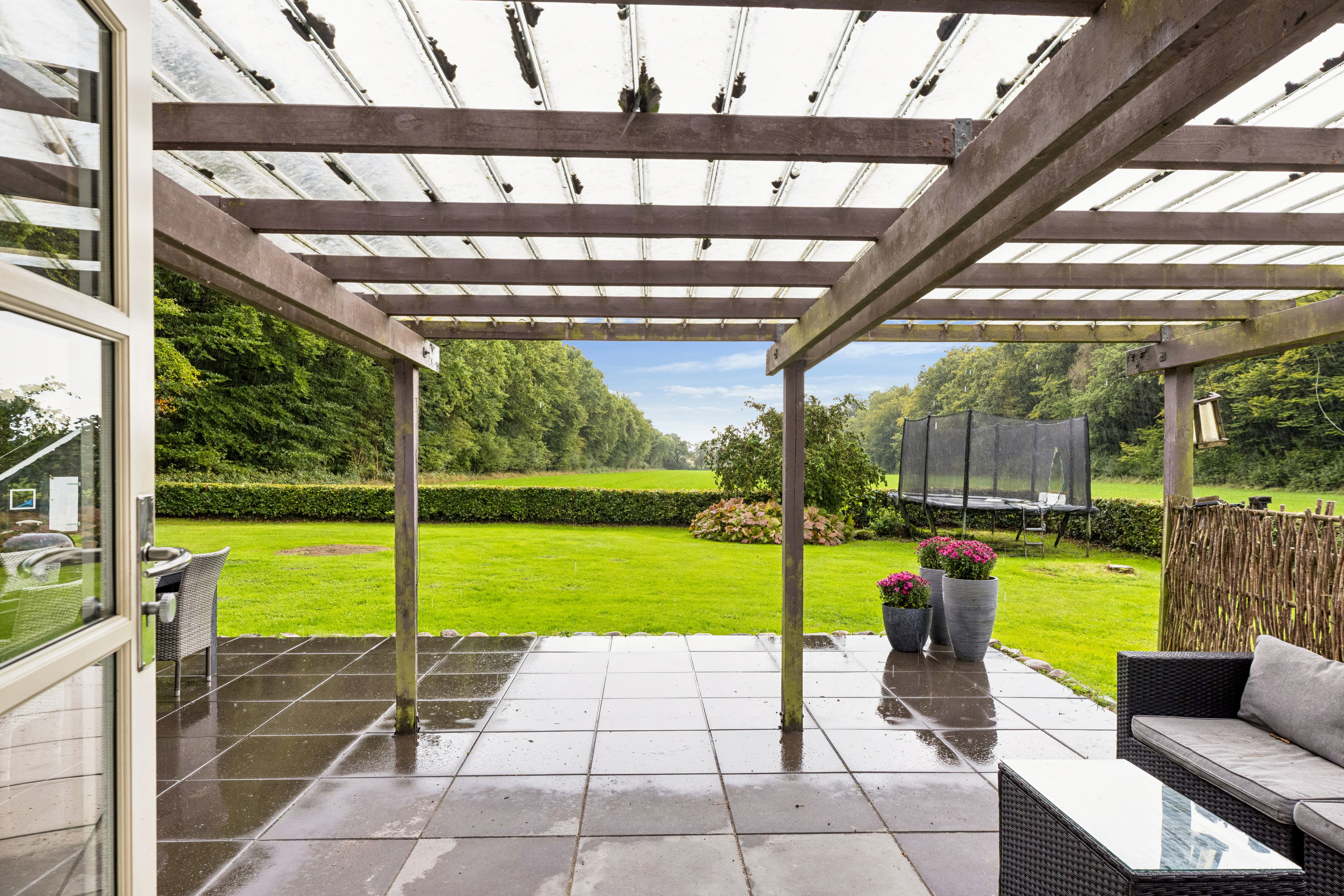 Fremhævet terrasse billede i fuldskærmstilstand. Billede af Spandetvej 17, Fjersted, 6760 Ribe