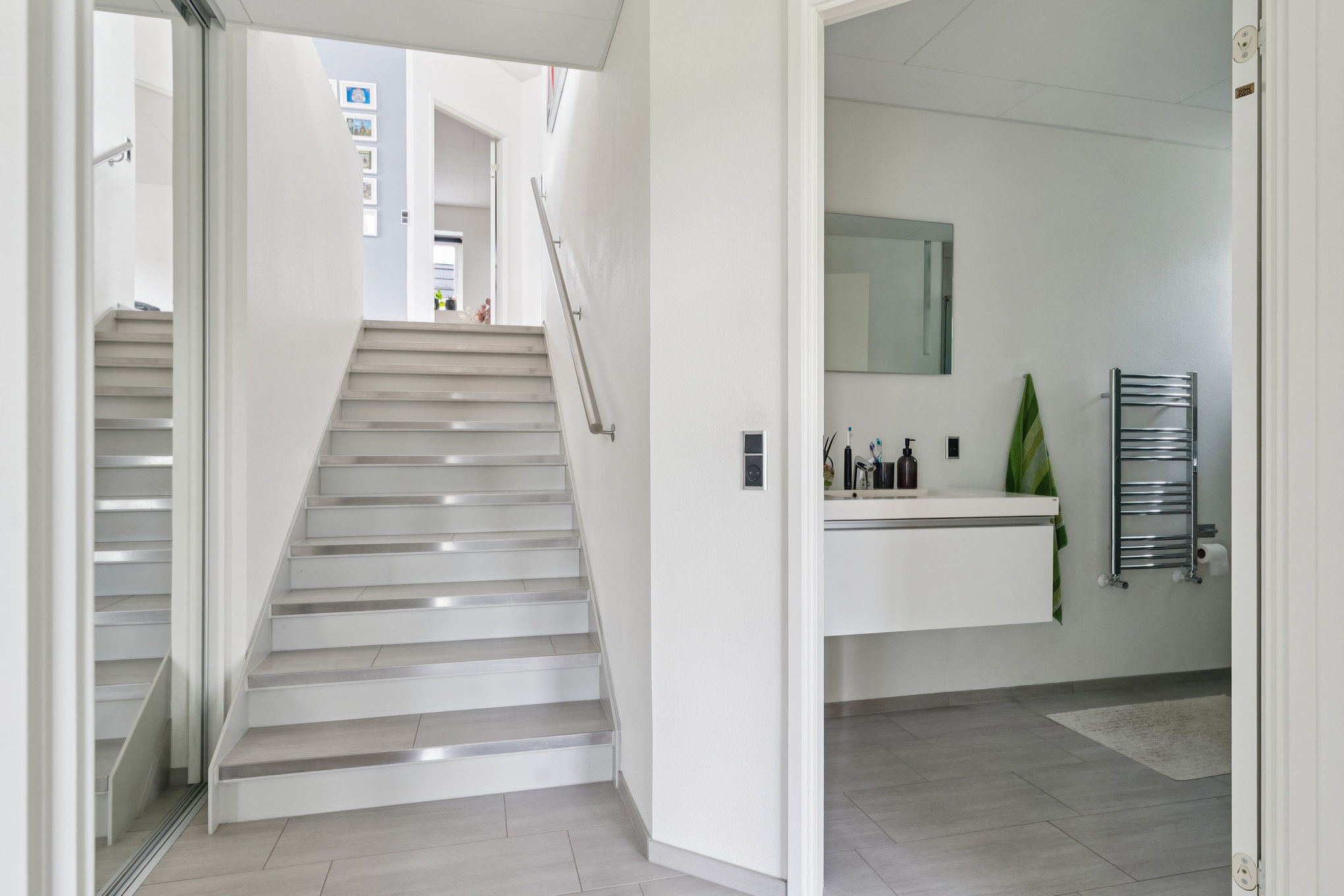 Fremhævet gang billede i fuldskærmstilstand. Billede af Dionevej 19, Paderup, 8960 Randers SØ