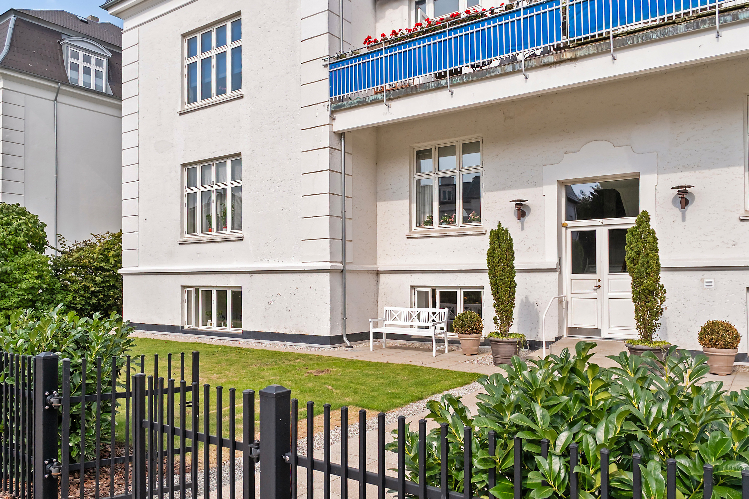 Miniaturebillede 1: . Billede af Duntzfelts Alle 14, kld.. tv., 2900 Hellerup