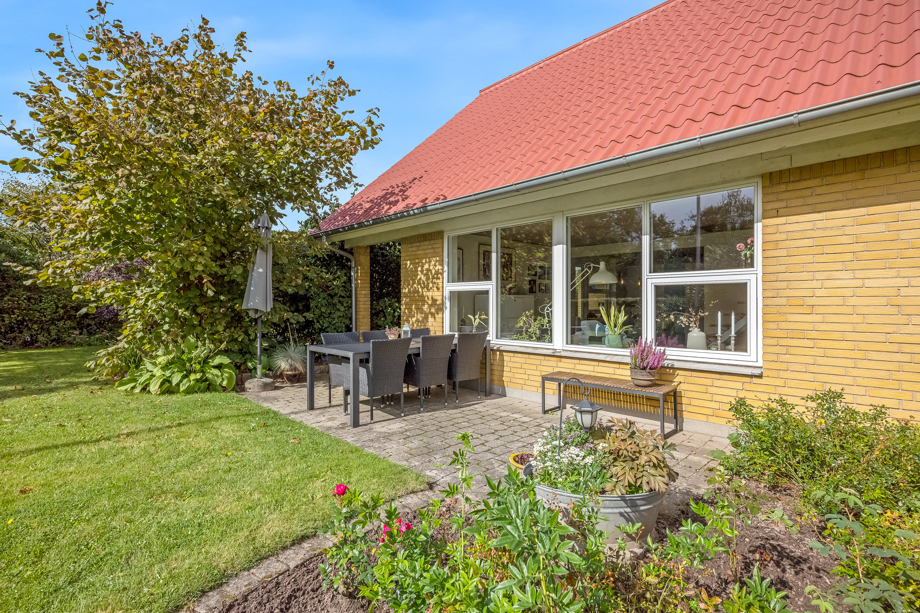 Fremhævet terrasse billede i fuldskærmstilstand. Billede af Elkjærvej 101, Mejrup, 7500 Holstebro