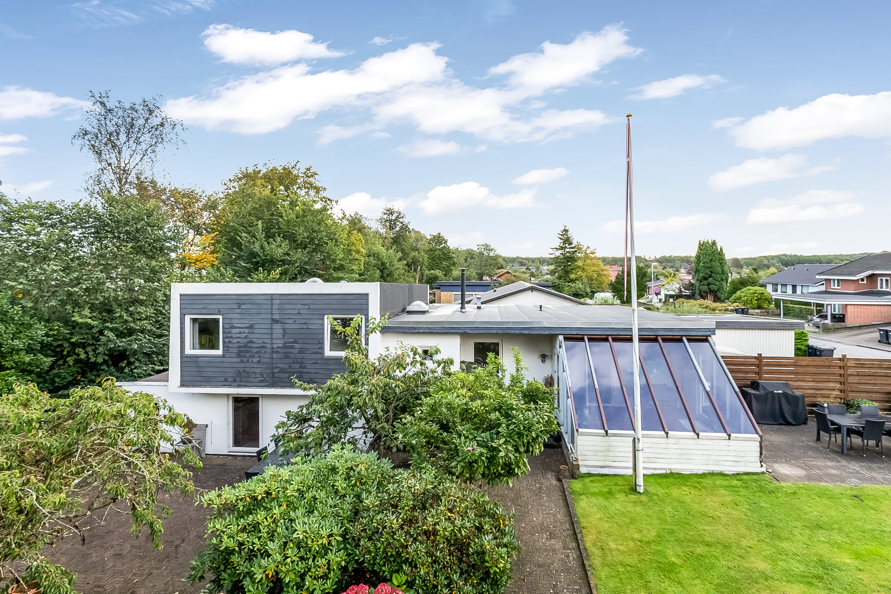 Fremhævet mastefoto billede i fuldskærmstilstand. Billede af Jægervænget 30, Nørremarken, 7100 Vejle