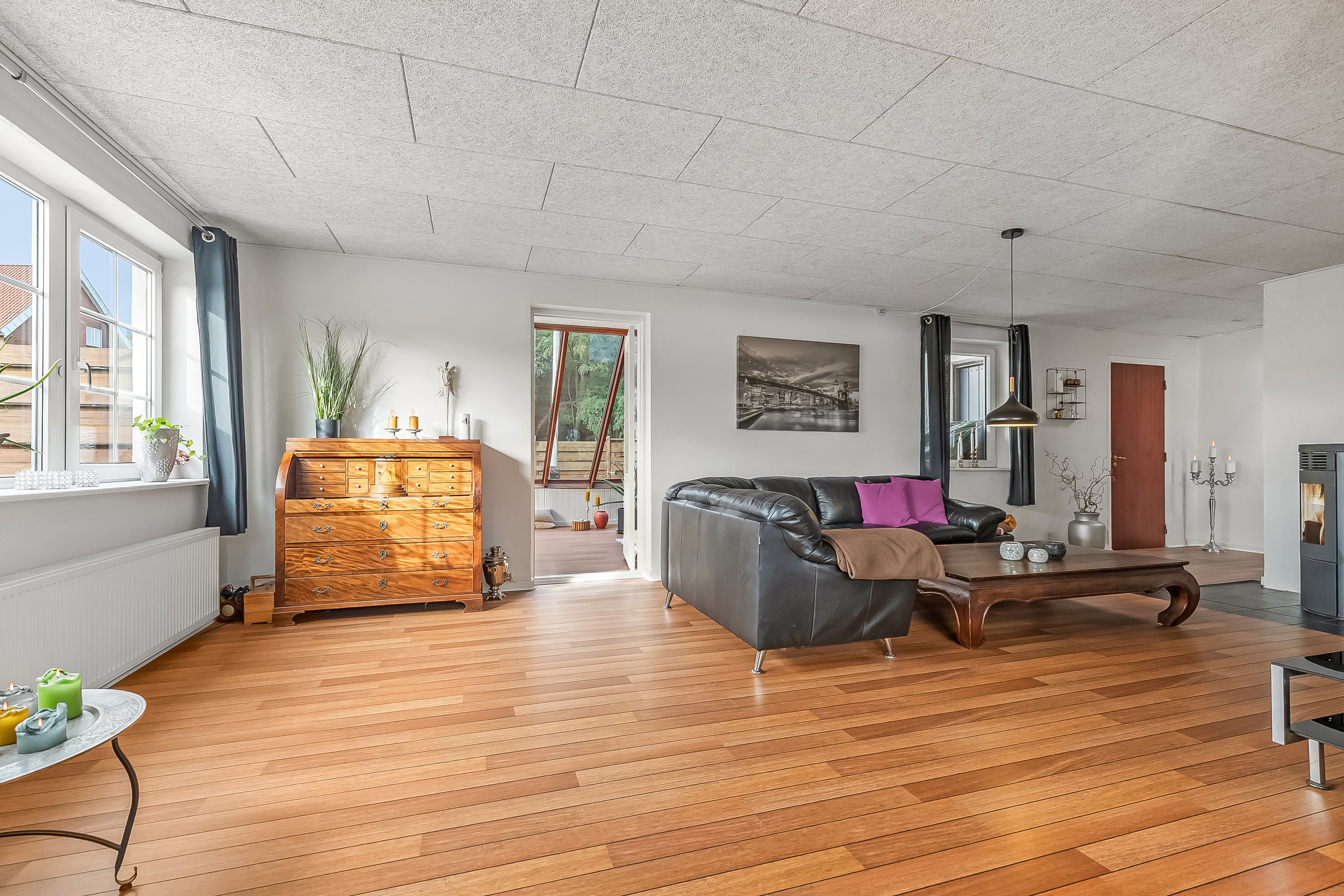 Fremhævet stue billede i fuldskærmstilstand. Billede af Jægervænget 30, Nørremarken, 7100 Vejle