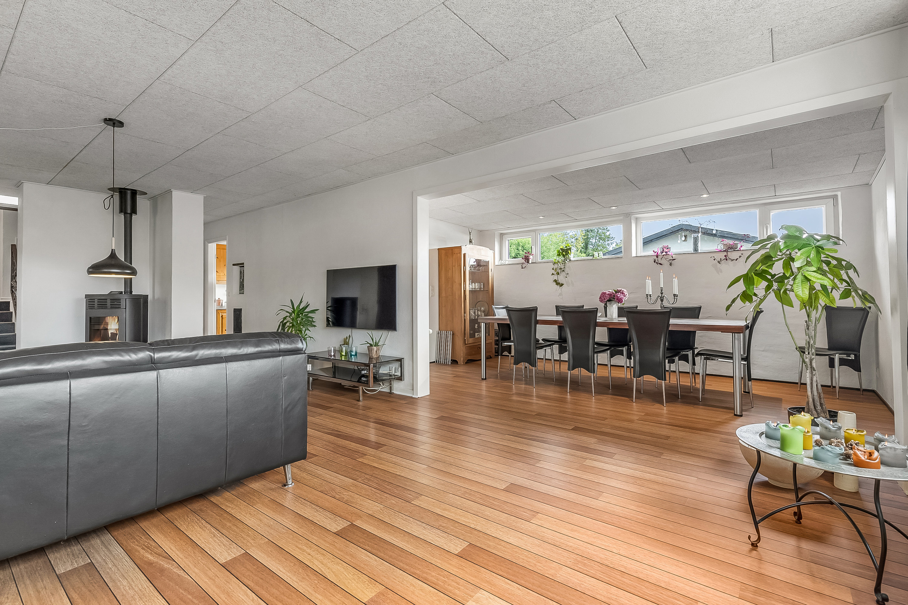 Fremhævet stue billede i fuldskærmstilstand. Billede af Jægervænget 30, Nørremarken, 7100 Vejle