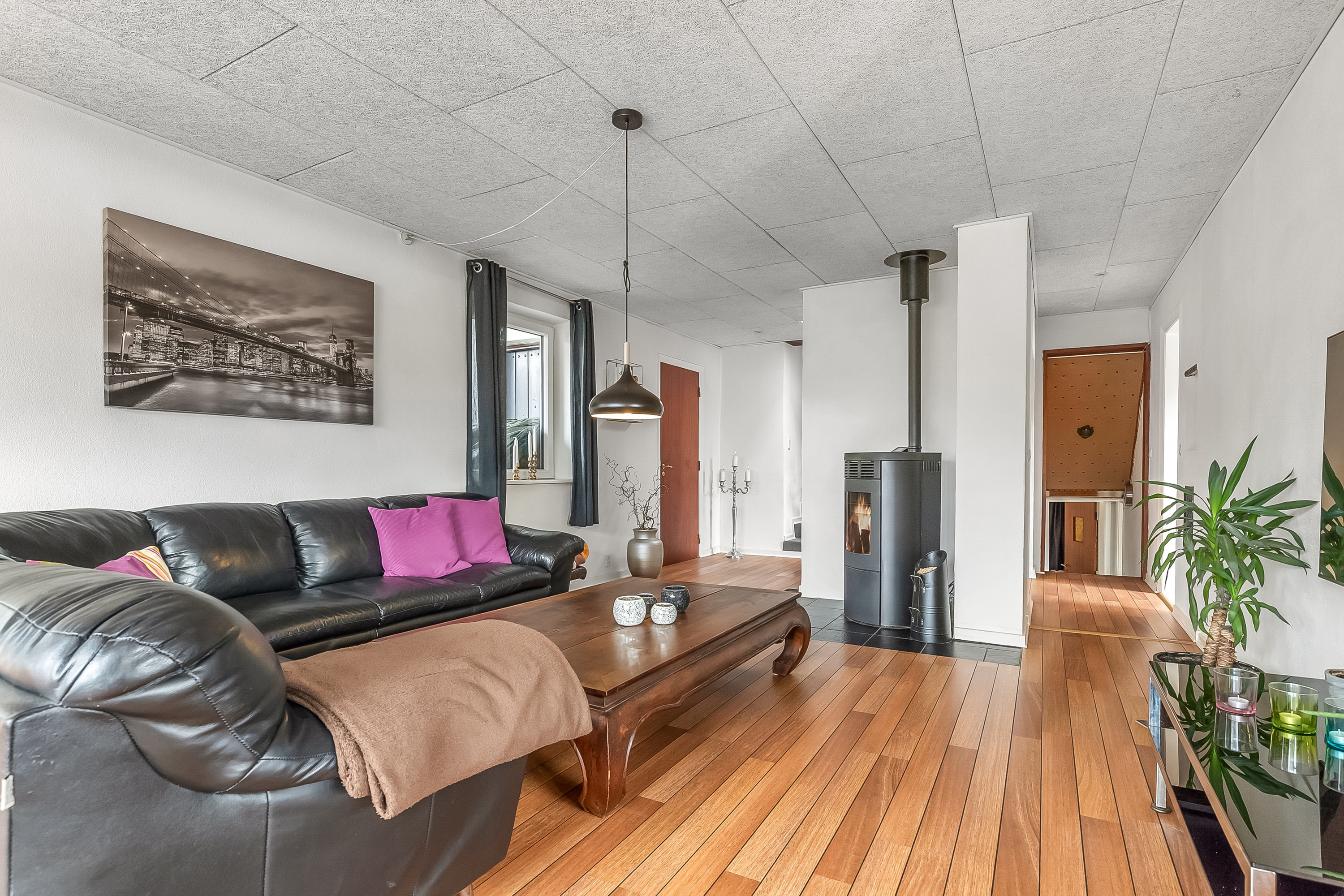 Fremhævet stue billede i fuldskærmstilstand. Billede af Jægervænget 30, Nørremarken, 7100 Vejle