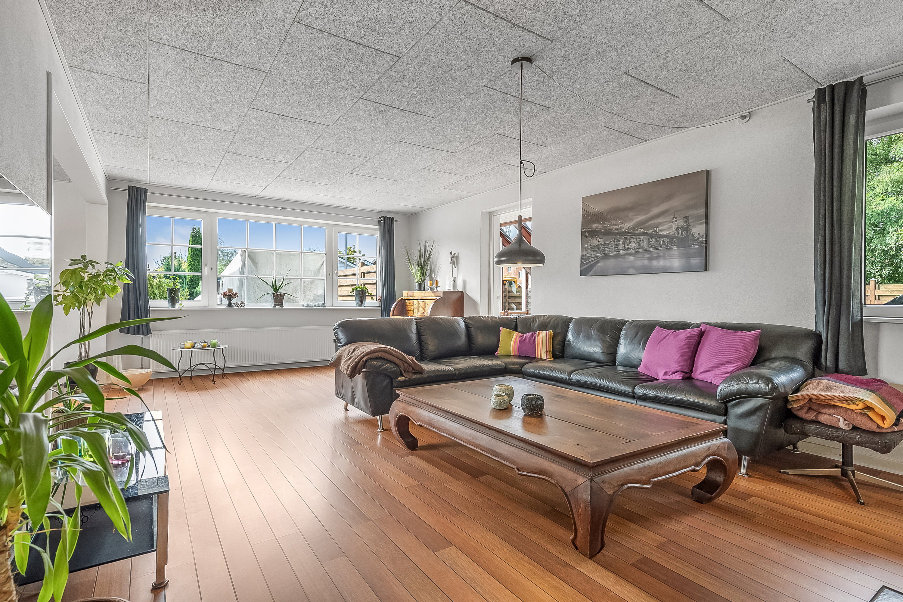 Fremhævet stue billede i fuldskærmstilstand. Billede af Jægervænget 30, Nørremarken, 7100 Vejle