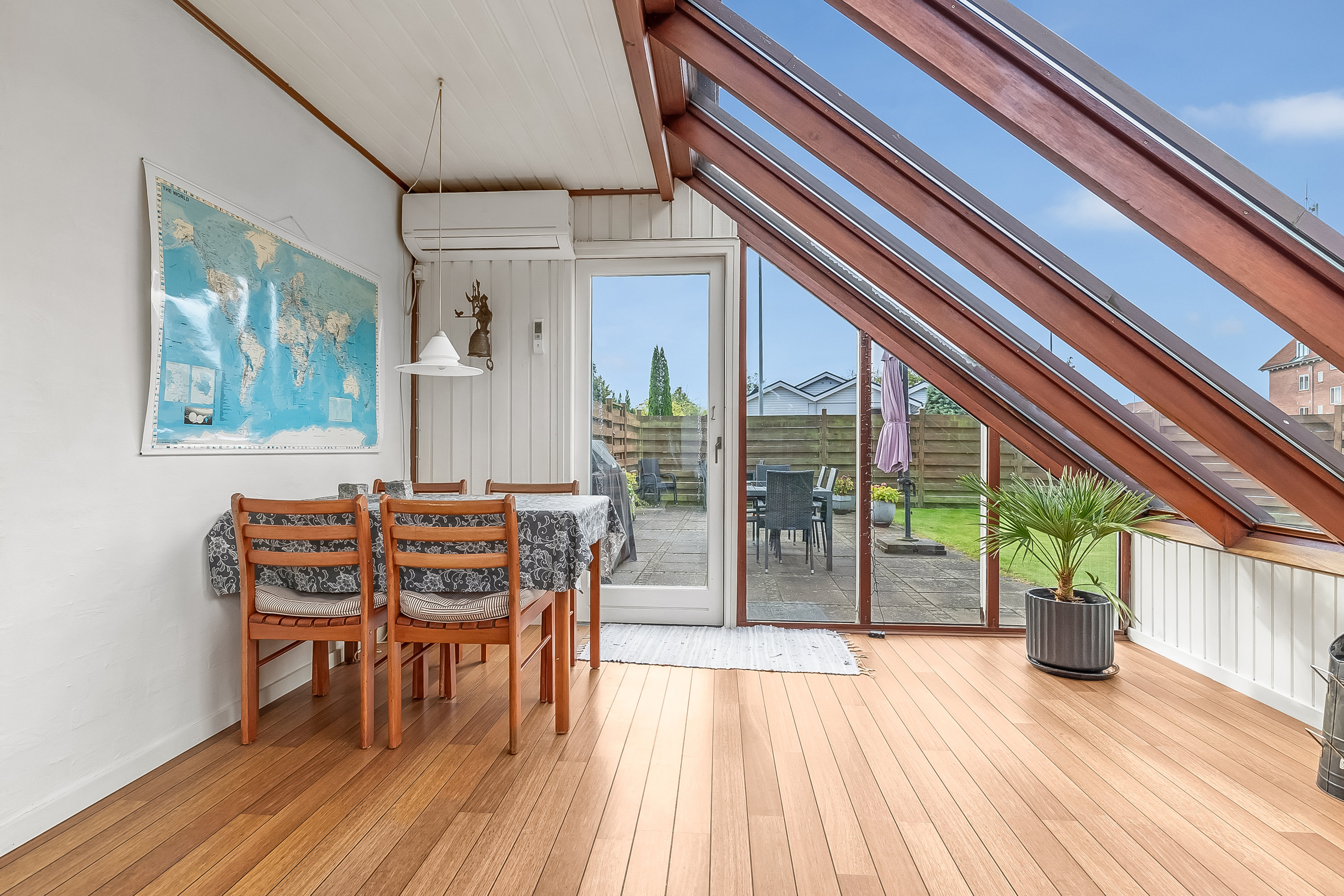 Fremhævet udestue billede i fuldskærmstilstand. Billede af Jægervænget 30, Nørremarken, 7100 Vejle