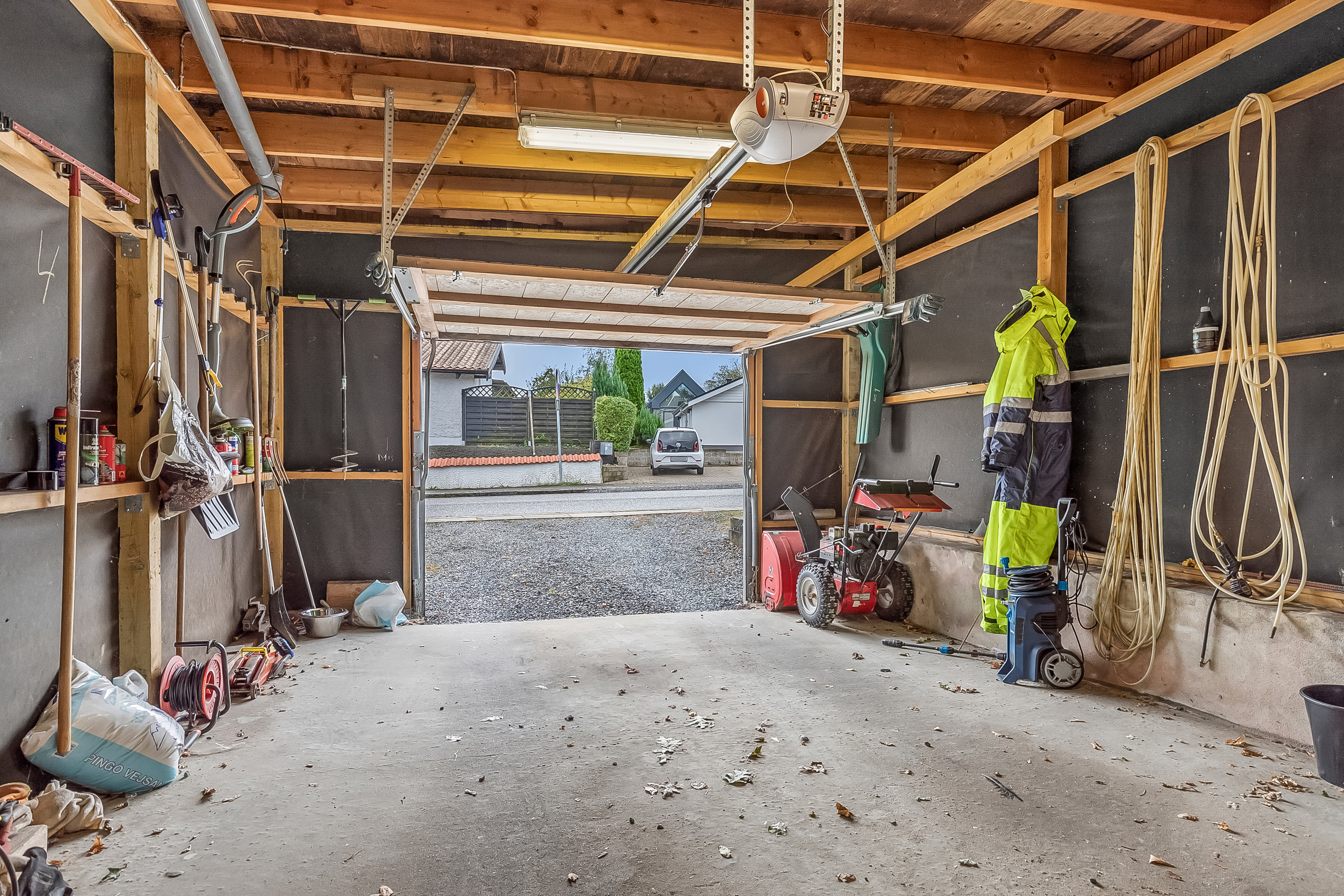 Fremhævet garage billede i fuldskærmstilstand. Billede af Jægervænget 30, Nørremarken, 7100 Vejle