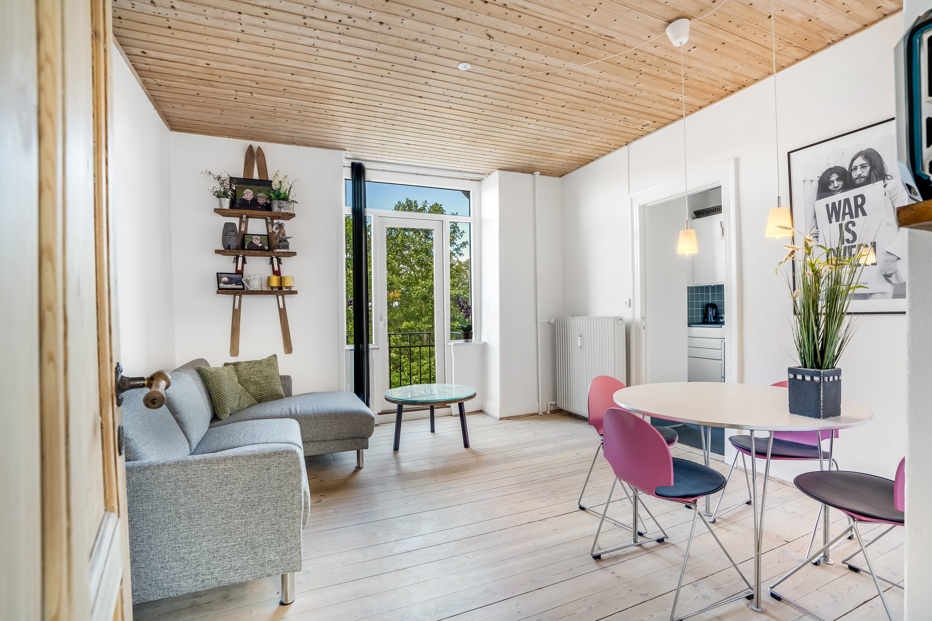 Miniaturebillede 1: stue. Billede af Slangerupgade 14B, 2. tv., 3400 Hillerød