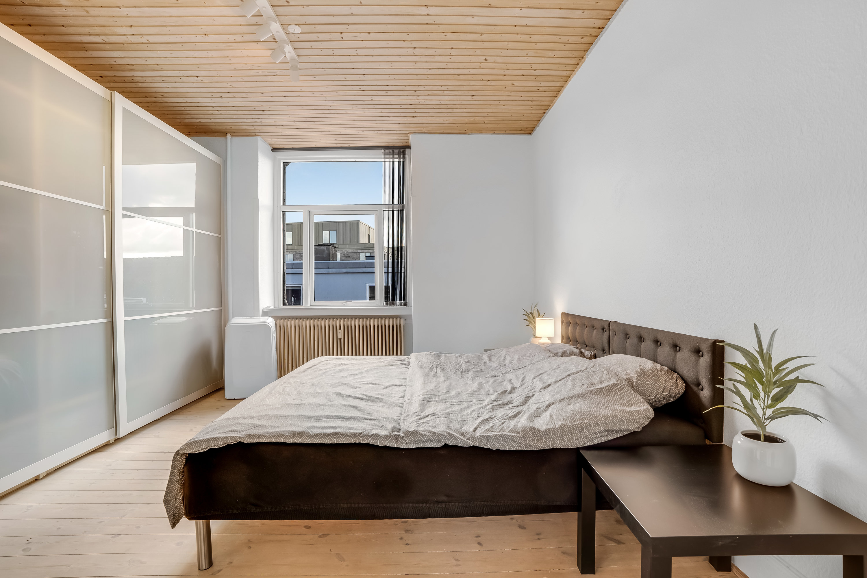 Fremhævet soveværelse billede i fuldskærmstilstand. Billede af Slangerupgade 14B, 2. tv., 3400 Hillerød