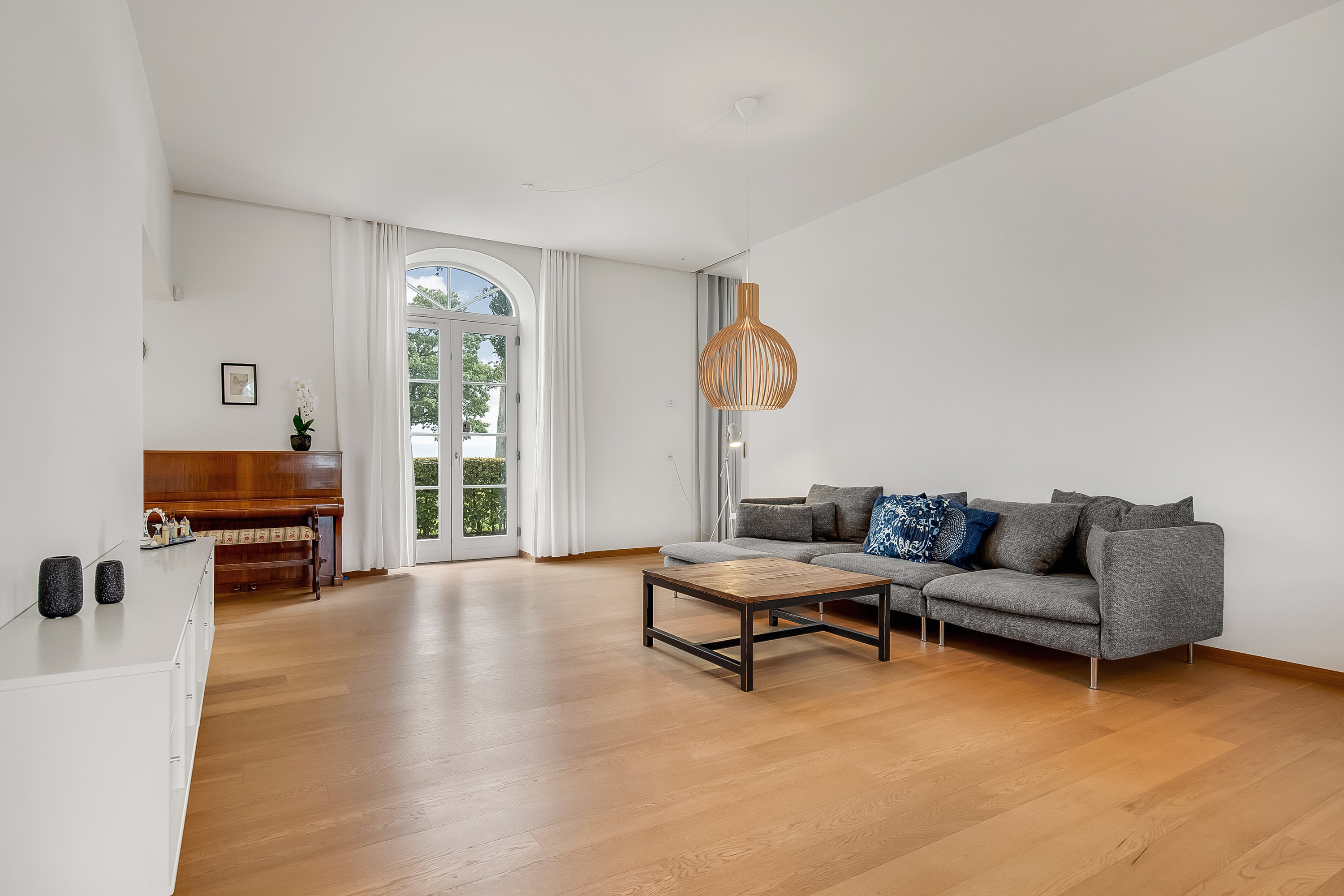 Miniaturebillede 2: stue. Billede af Brejning Strand 1C, st.. th., Brejning, 7080 Børkop