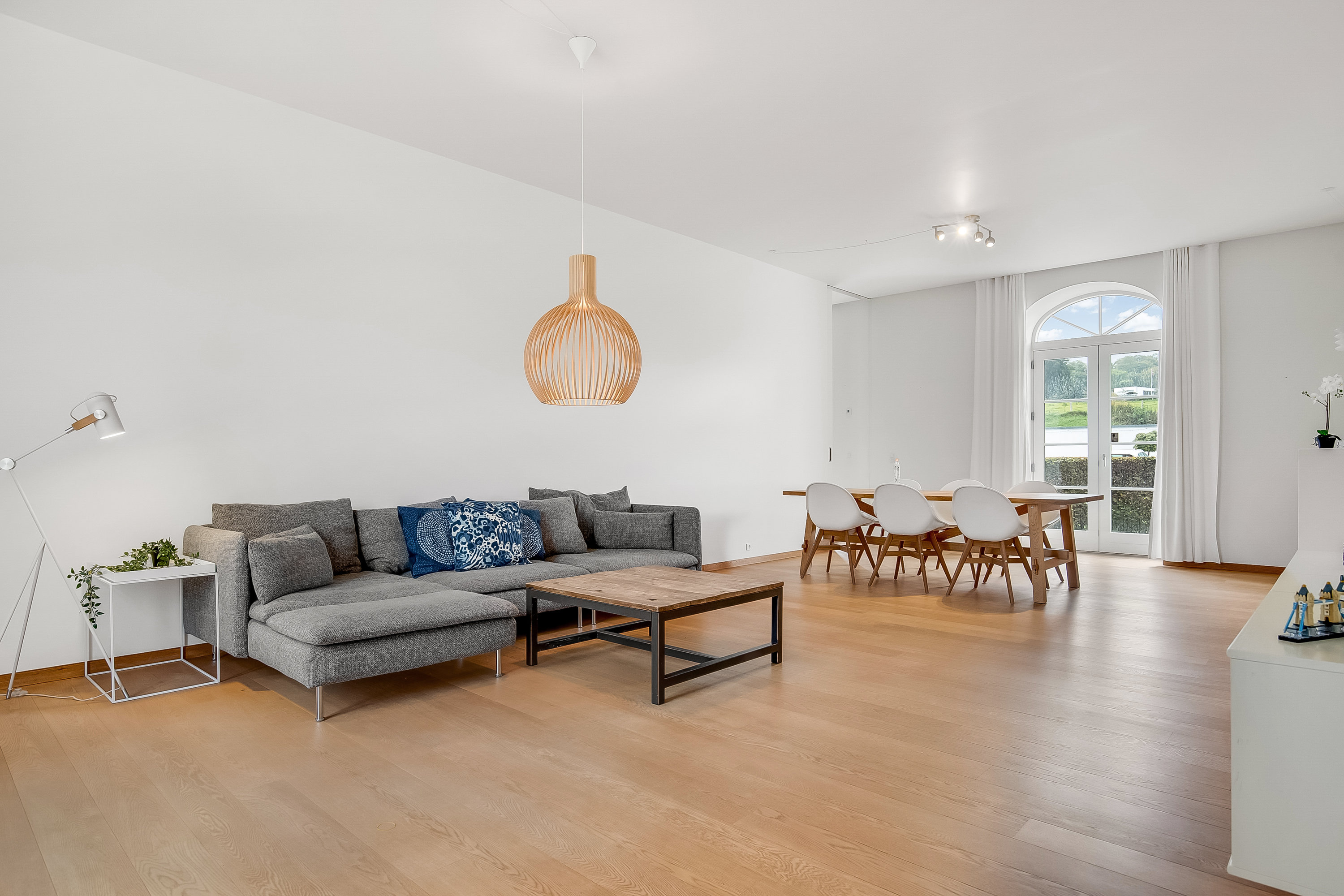 Fremhævet stue billede i fuldskærmstilstand. Billede af Brejning Strand 1C, st.. th., Brejning, 7080 Børkop