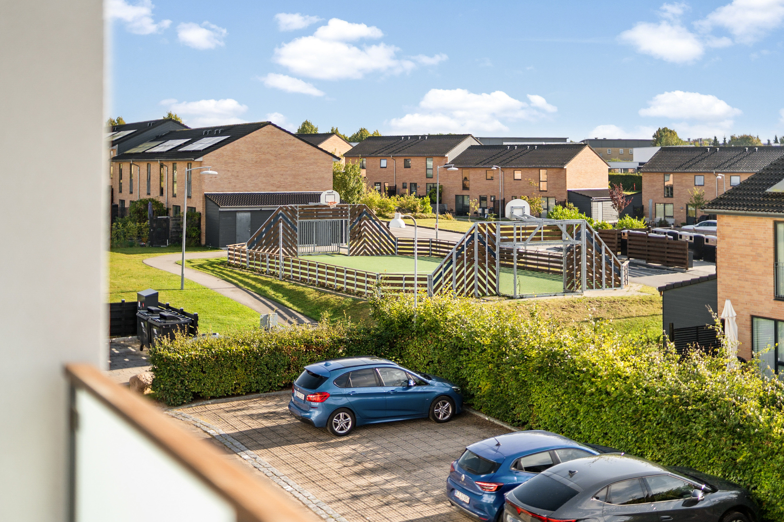 Fremhævet udsigt fra altan billede i fuldskærmstilstand. Billede af Kong Haralds Park 3L, 2. th., Smørumnedre, 2765 Smørum