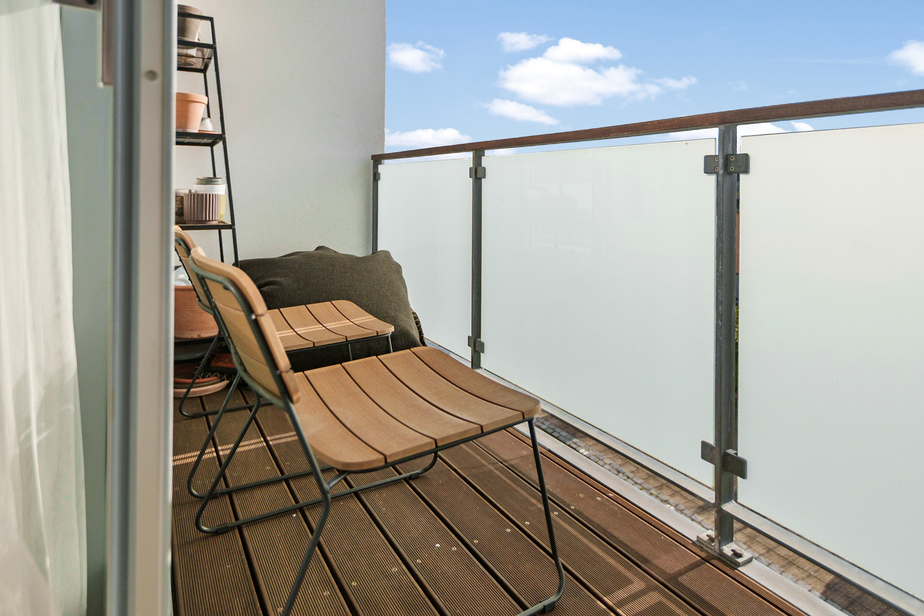 Fremhævet altan billede i fuldskærmstilstand. Billede af Kong Haralds Park 3L, 2. th., Smørumnedre, 2765 Smørum