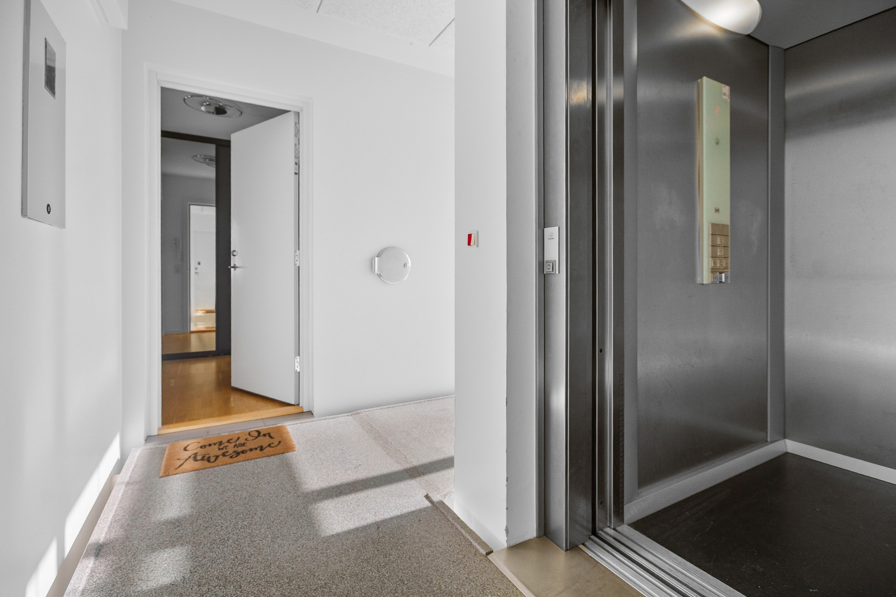 Miniaturebillede 2: opgang. Billede af Kong Haralds Park 3L, 2. th., Smørumnedre, 2765 Smørum