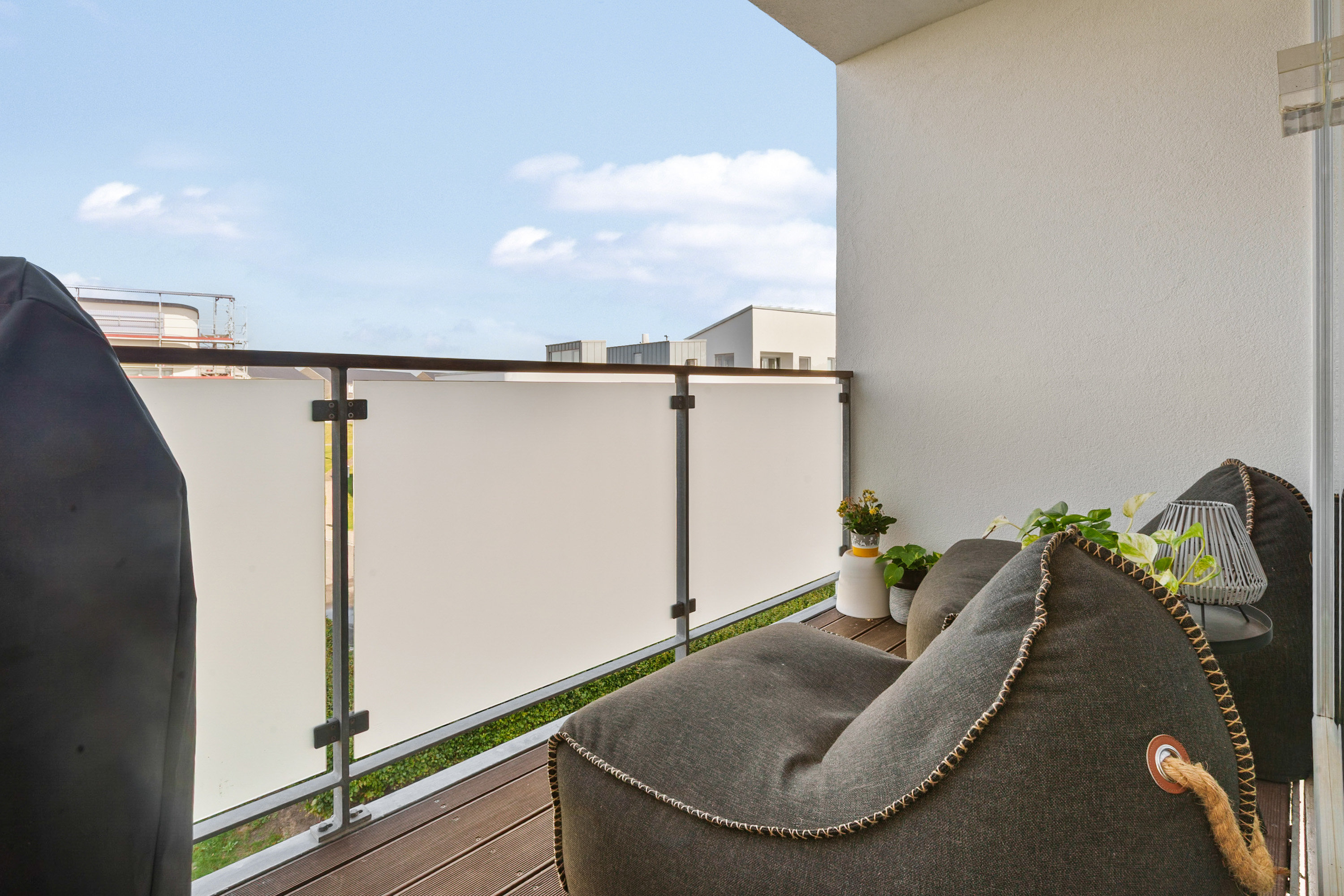 Fremhævet altan billede i fuldskærmstilstand. Billede af Kong Haralds Park 3L, 2. th., Smørumnedre, 2765 Smørum