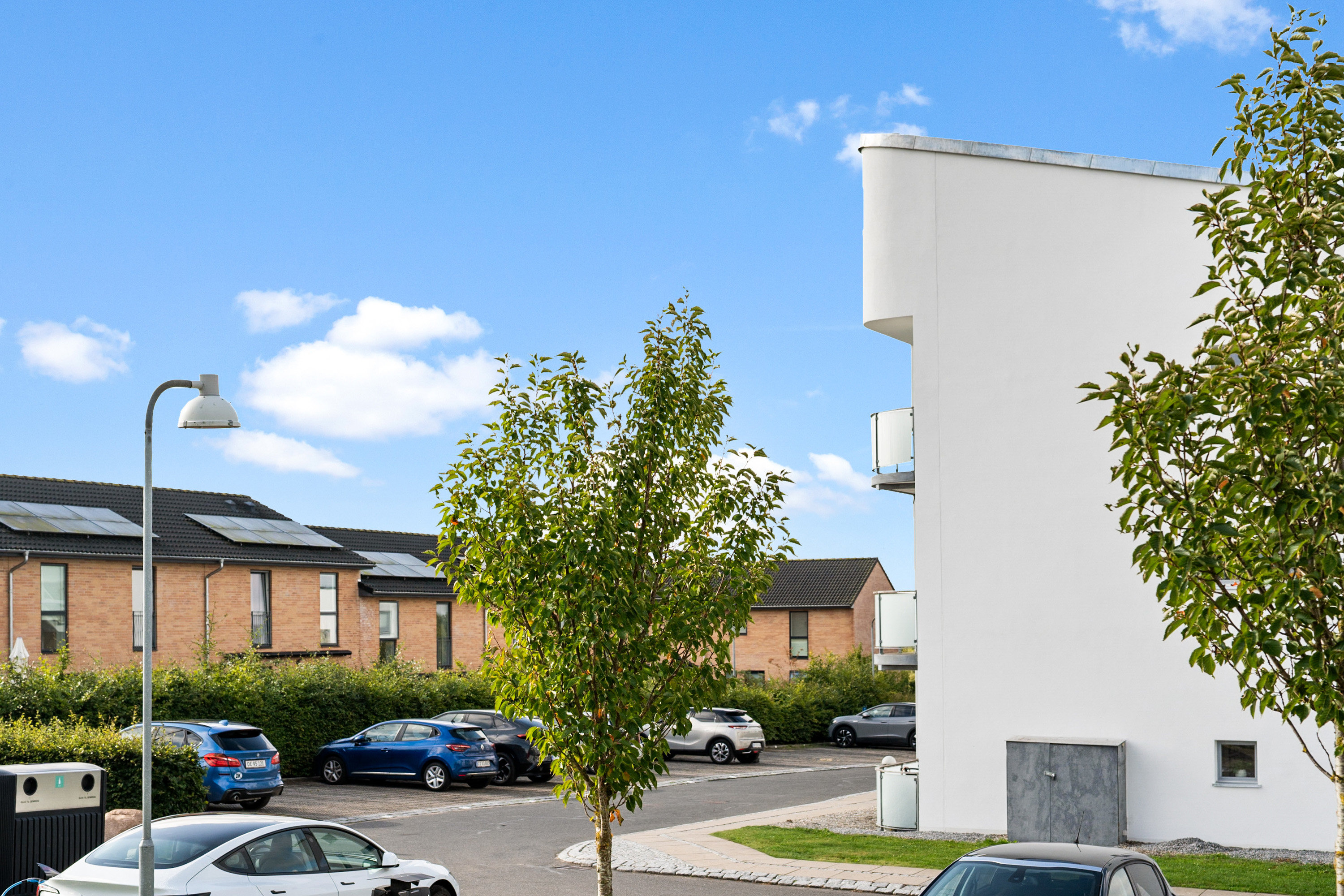 Fremhævet ude billede i fuldskærmstilstand. Billede af Kong Haralds Park 3L, 2. th., Smørumnedre, 2765 Smørum