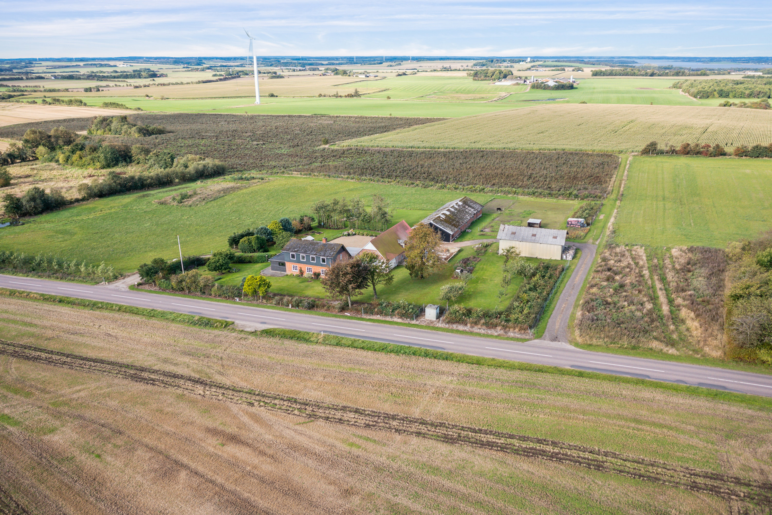 Fremhævet luftfoto billede i fuldskærmstilstand. Billede af Viumvej 16, 7870 Roslev