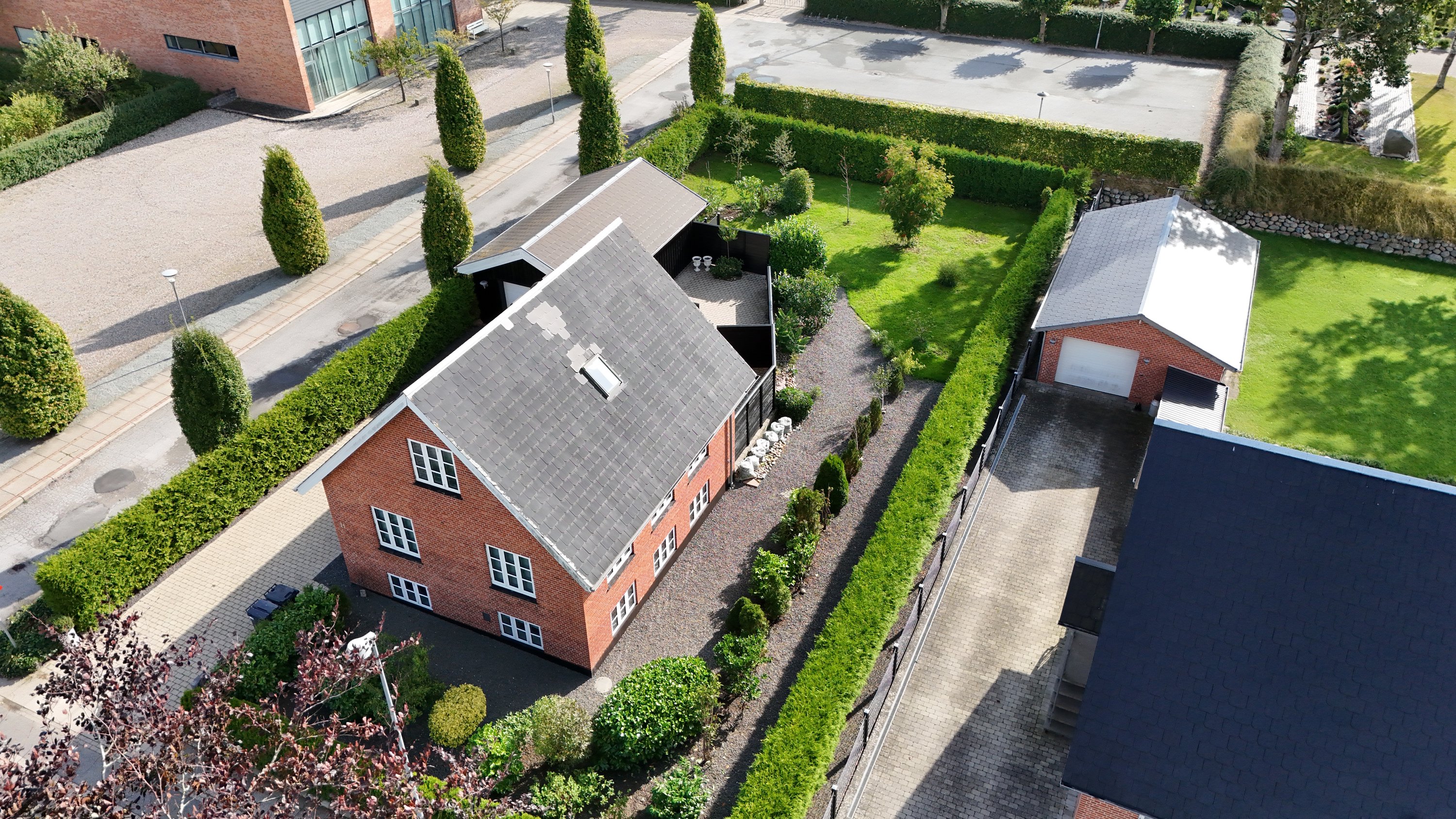 Fremhævet luftfoto billede i fuldskærmstilstand. Billede af Myhlenbergvej 11, 9510 Arden