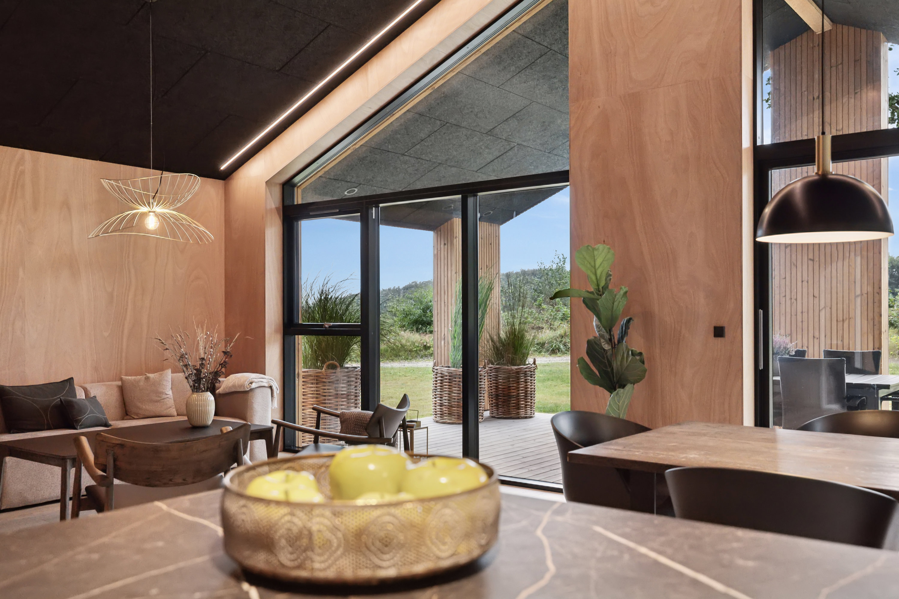 Fremhævet stue billede i fuldskærmstilstand. Billede af Lynderupvej 65D, Lynderup, 8832 Skals