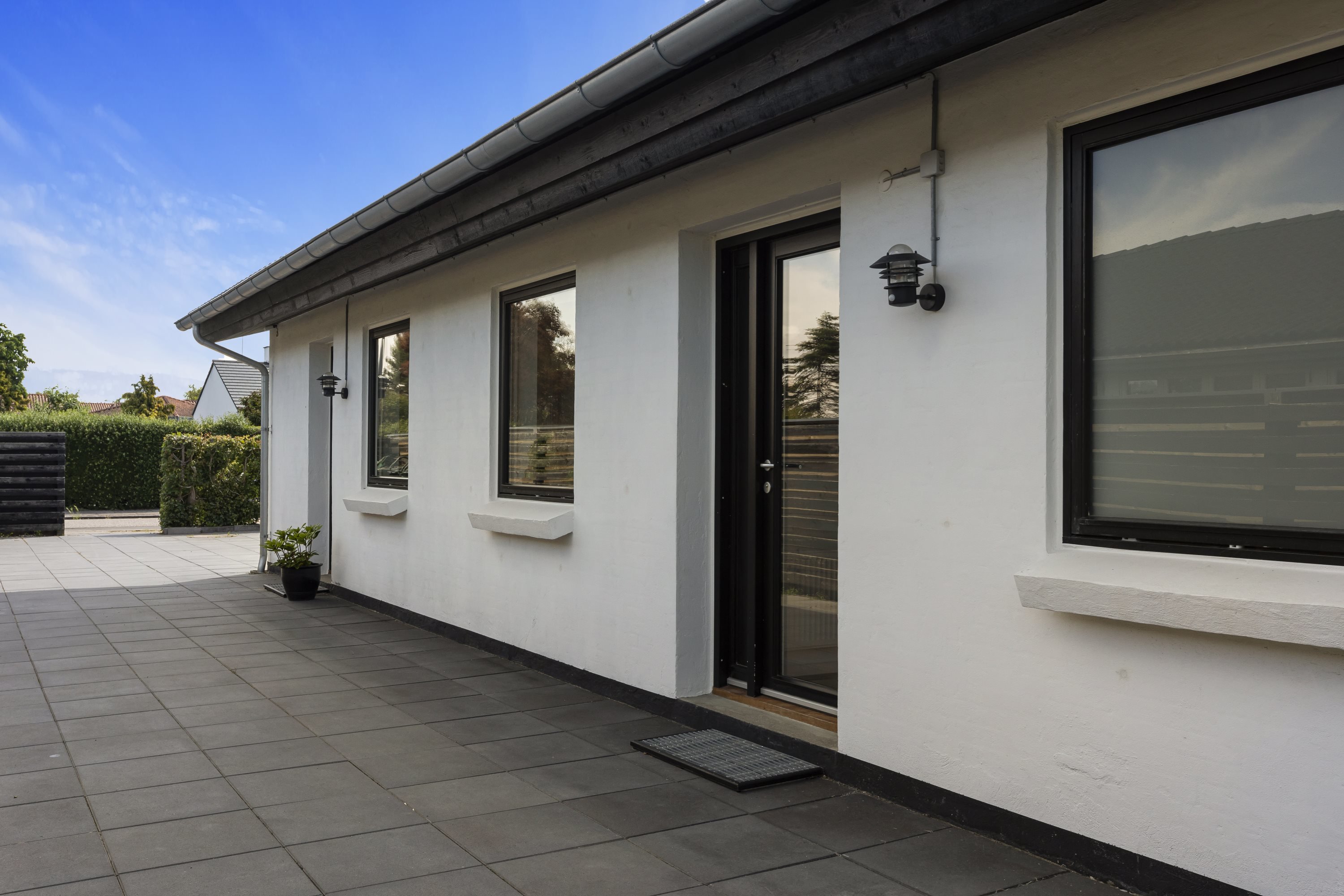 Fremhævet udendørs billede i fuldskærmstilstand. Billede af Torndalsvej 12, 2650 Hvidovre