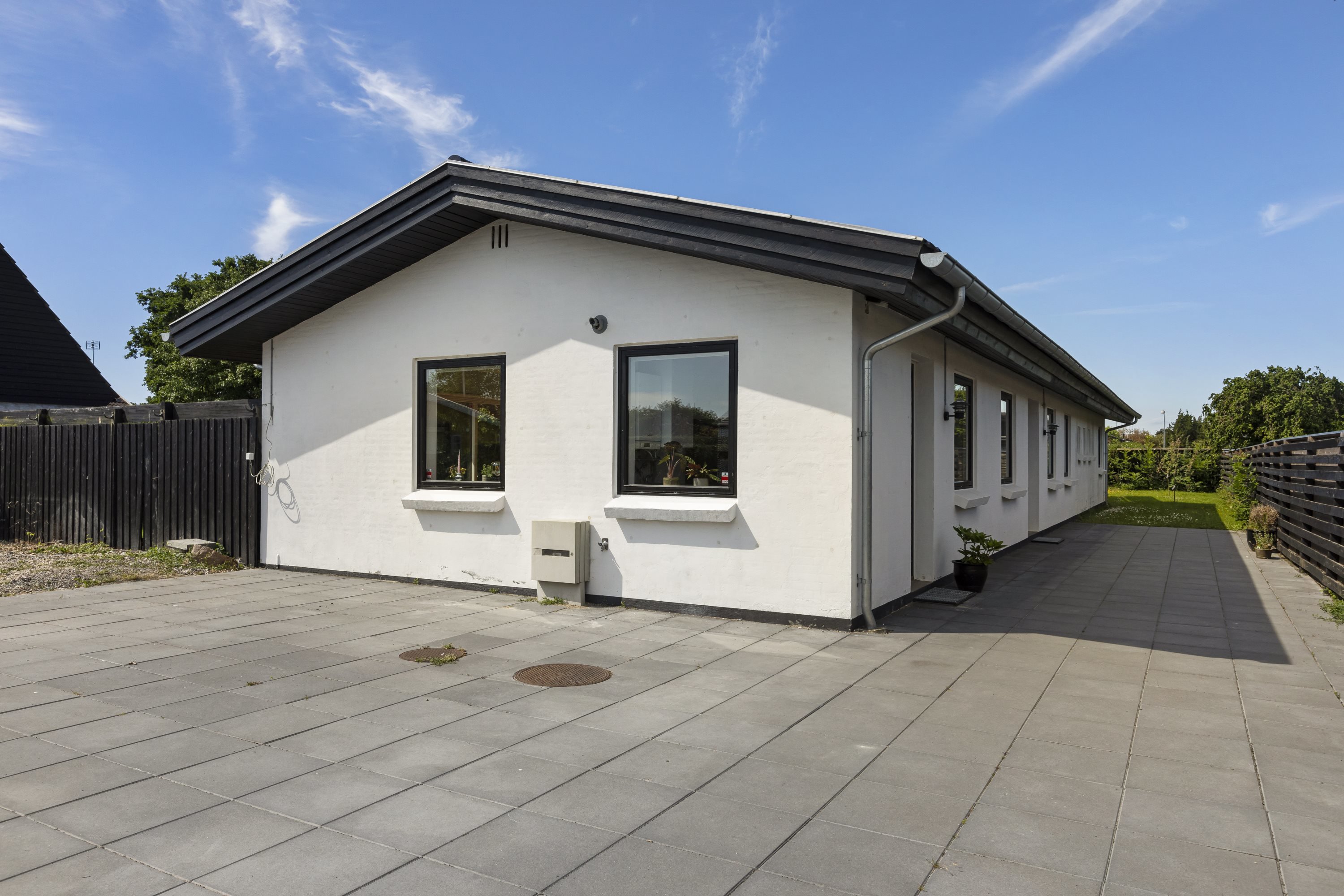 Fremhævet udendørs billede i fuldskærmstilstand. Billede af Torndalsvej 12, 2650 Hvidovre