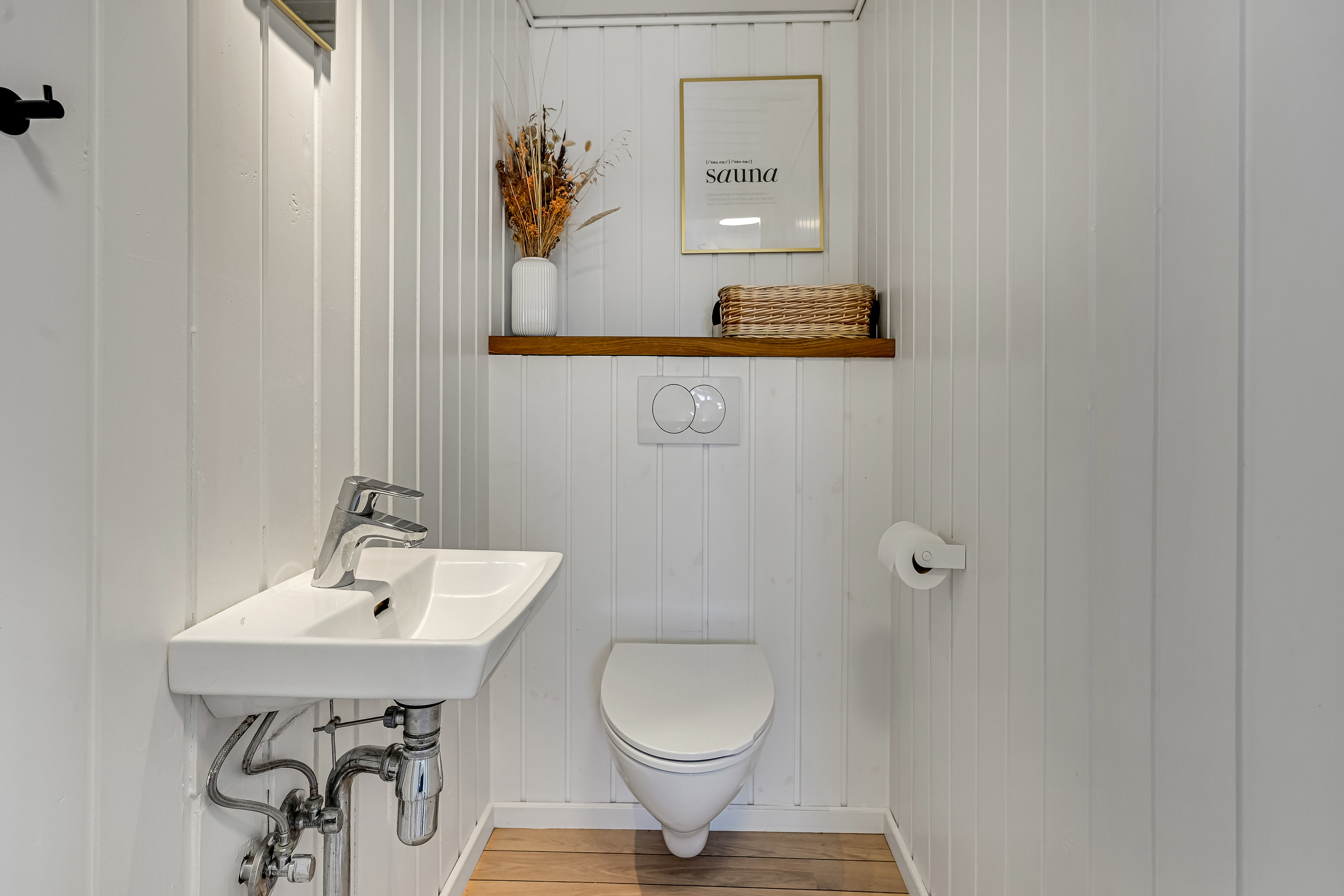 Fremhævet toilet billede i fuldskærmstilstand. Billede af Søndermarken 31, Sønderho, 6720 Fanø