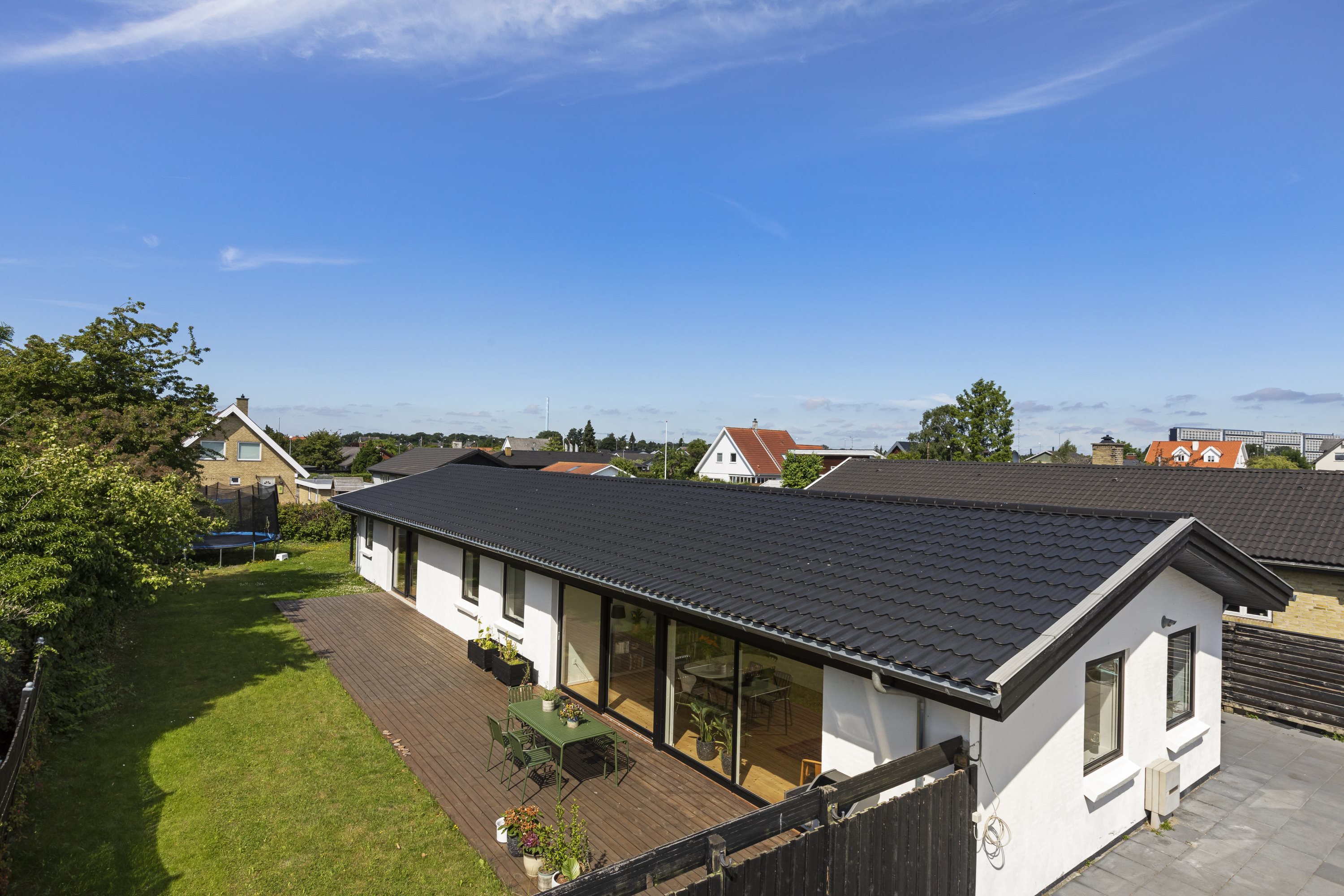 Fremhævet udendørs billede i fuldskærmstilstand. Billede af Torndalsvej 12, 2650 Hvidovre