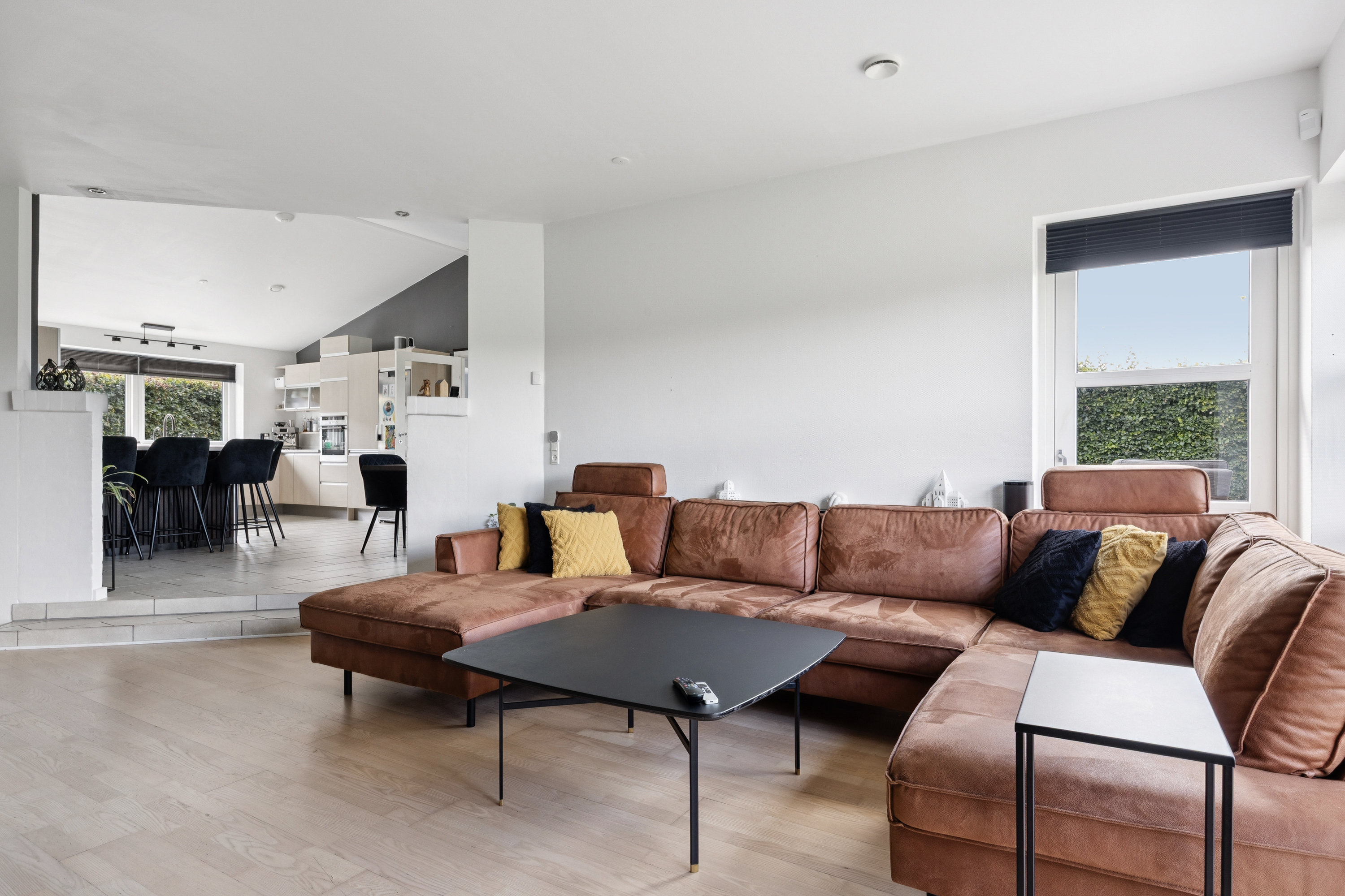 Fremhævet stue billede i fuldskærmstilstand. Billede af Munkedalen 34, 4100 Ringsted