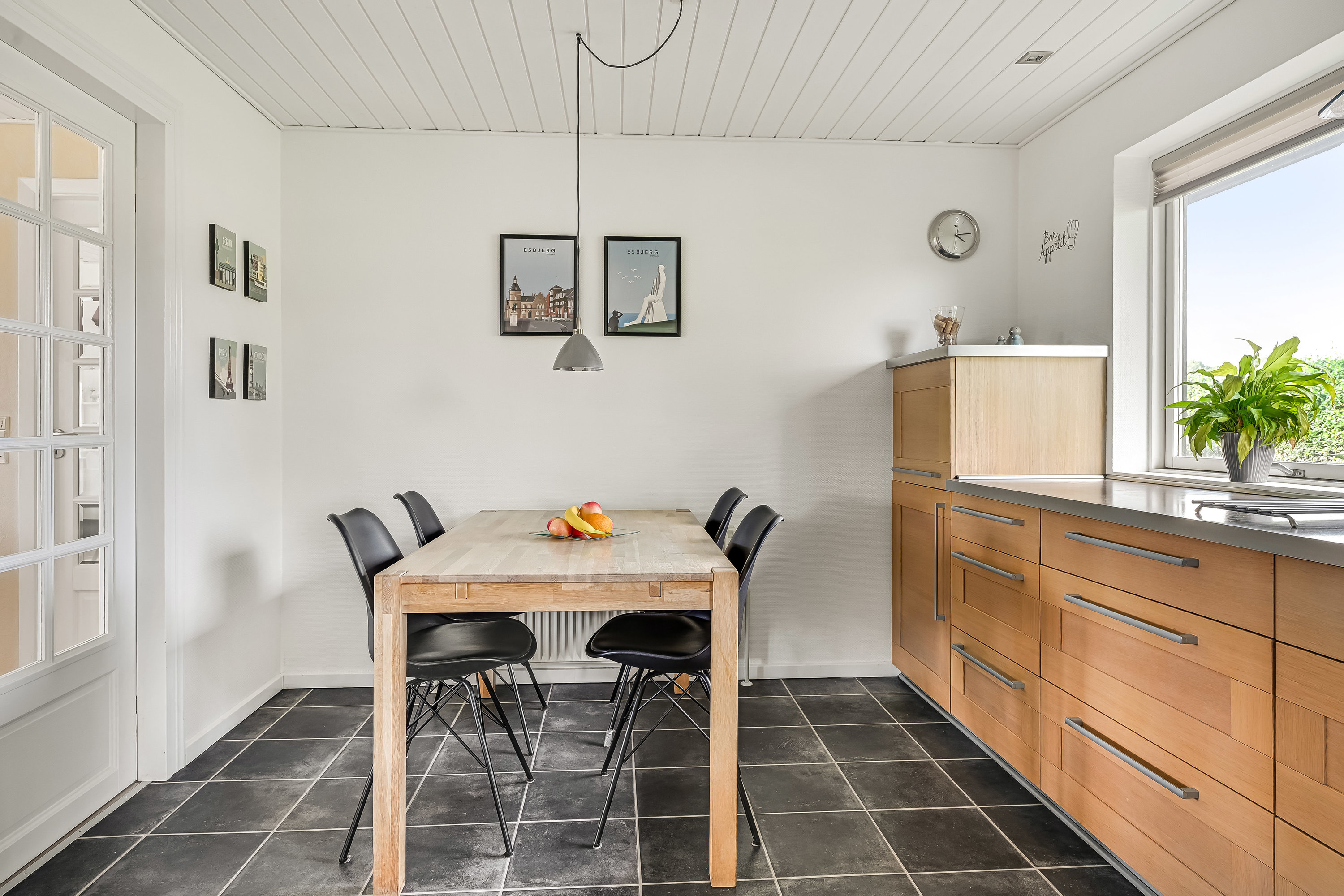 Fremhævet køkken billede i fuldskærmstilstand. Billede af Marsvænget 41, 6710 Esbjerg V