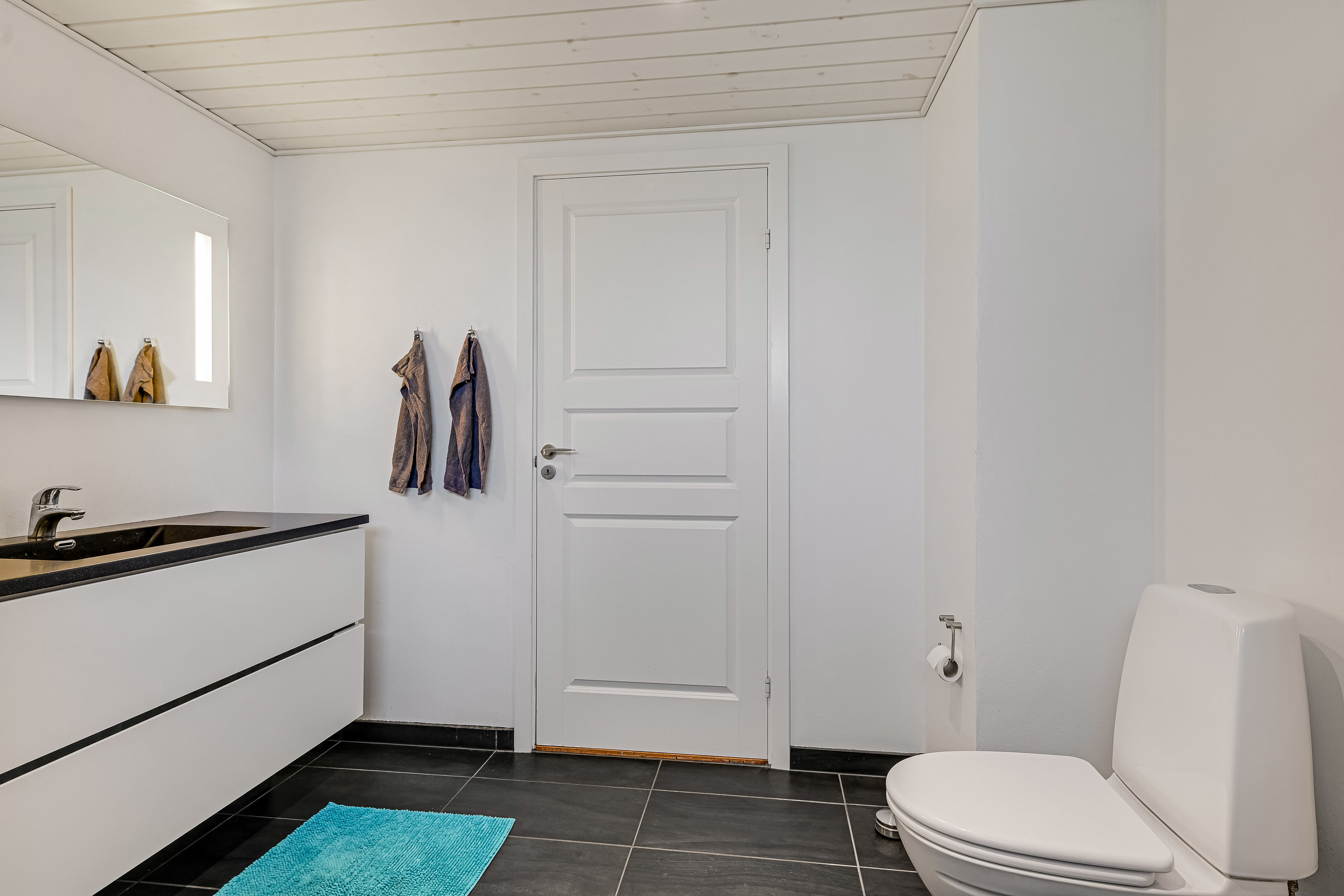 Fremhævet toilet billede i fuldskærmstilstand. Billede af Marsvænget 41, 6710 Esbjerg V