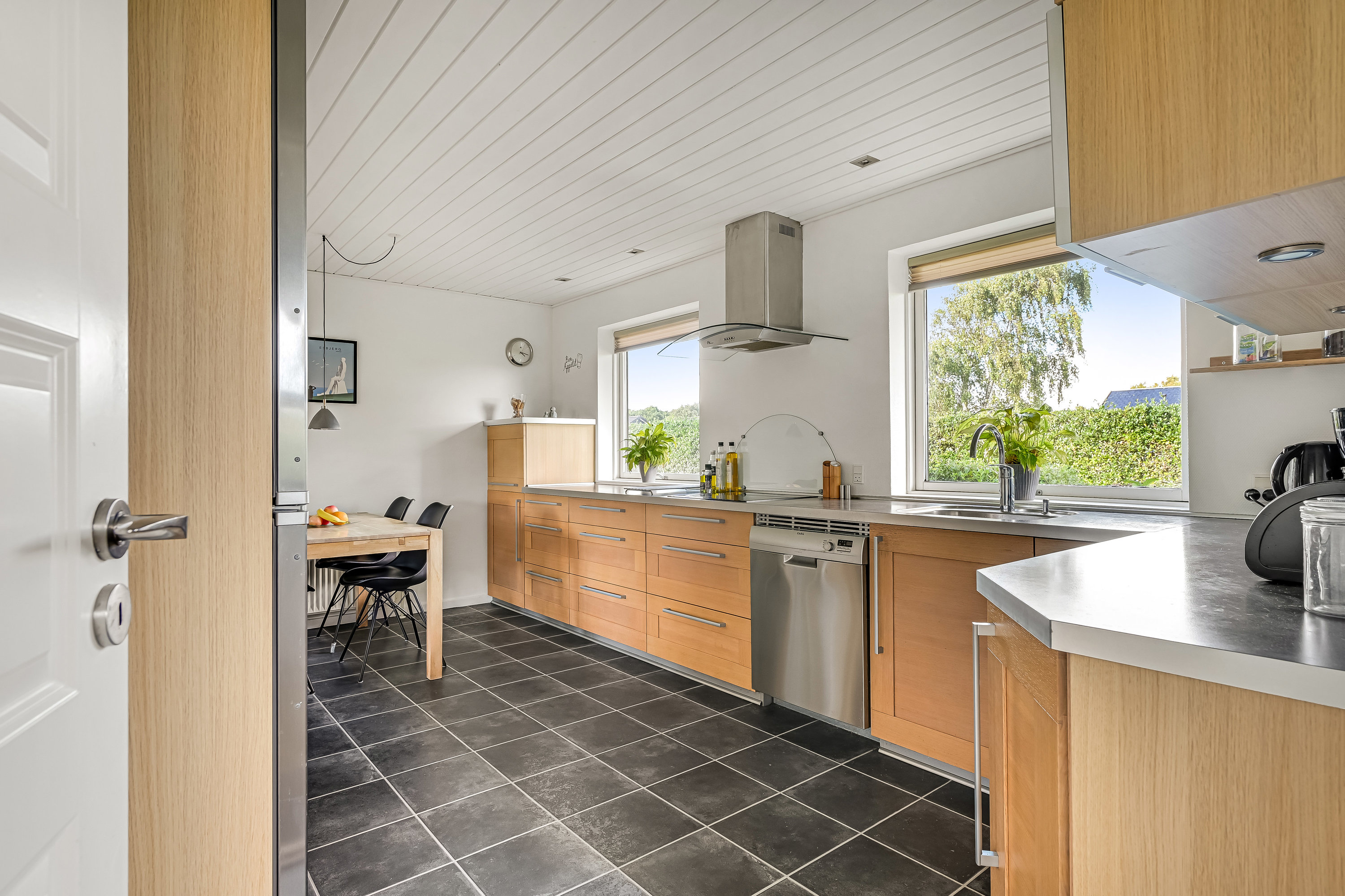 Fremhævet køkken billede i fuldskærmstilstand. Billede af Marsvænget 41, 6710 Esbjerg V