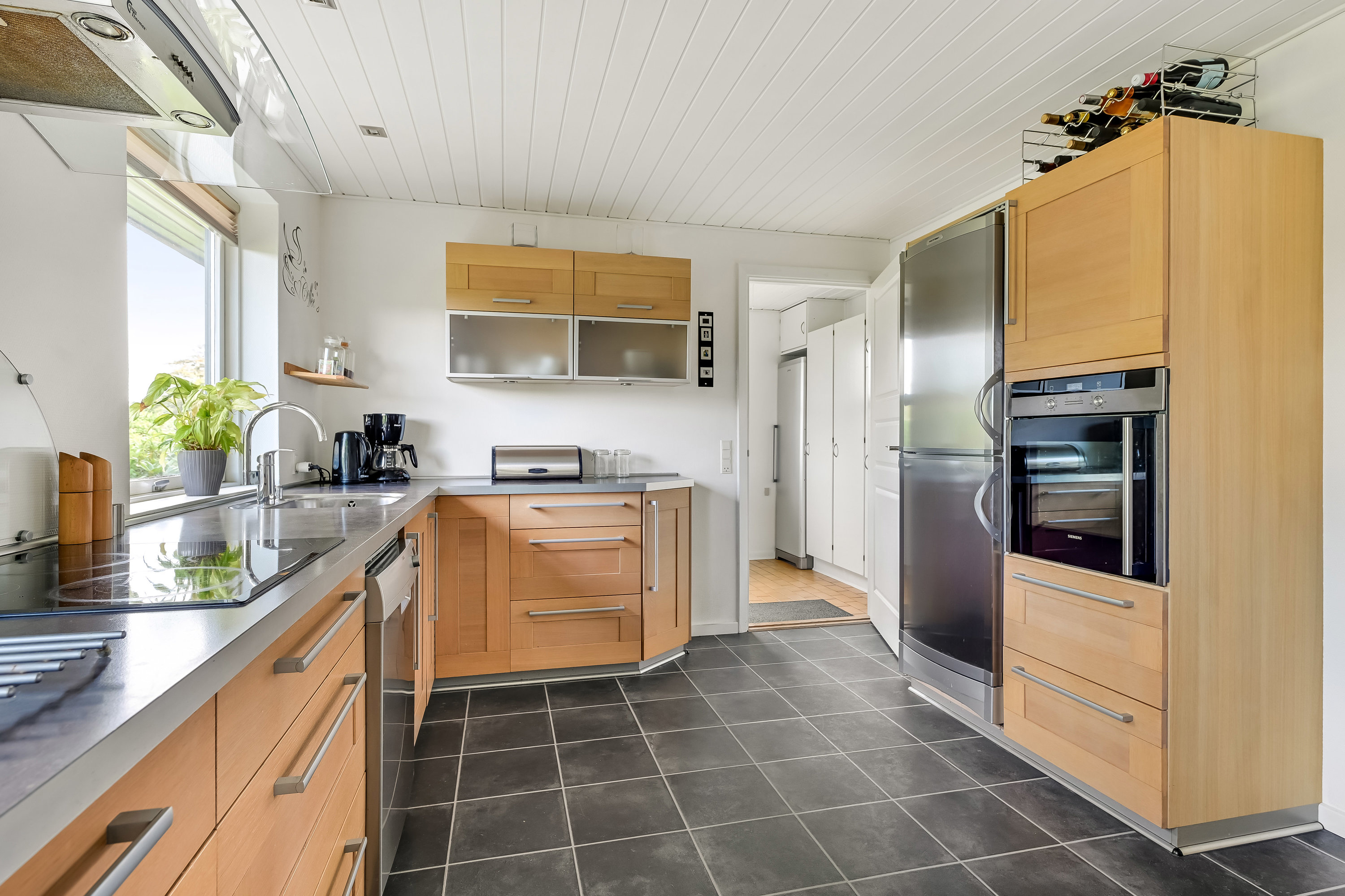 Fremhævet køkken billede i fuldskærmstilstand. Billede af Marsvænget 41, 6710 Esbjerg V