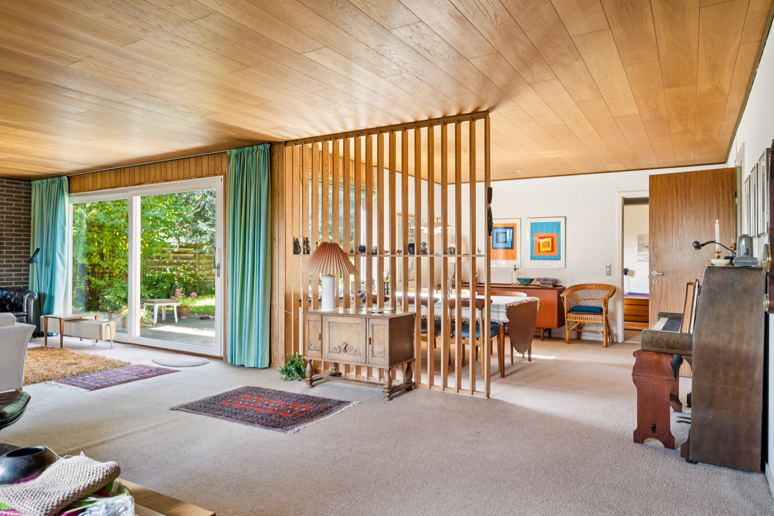 Fremhævet stue billede i fuldskærmstilstand. Billede af Toftesvinget 7, 8250 Egå