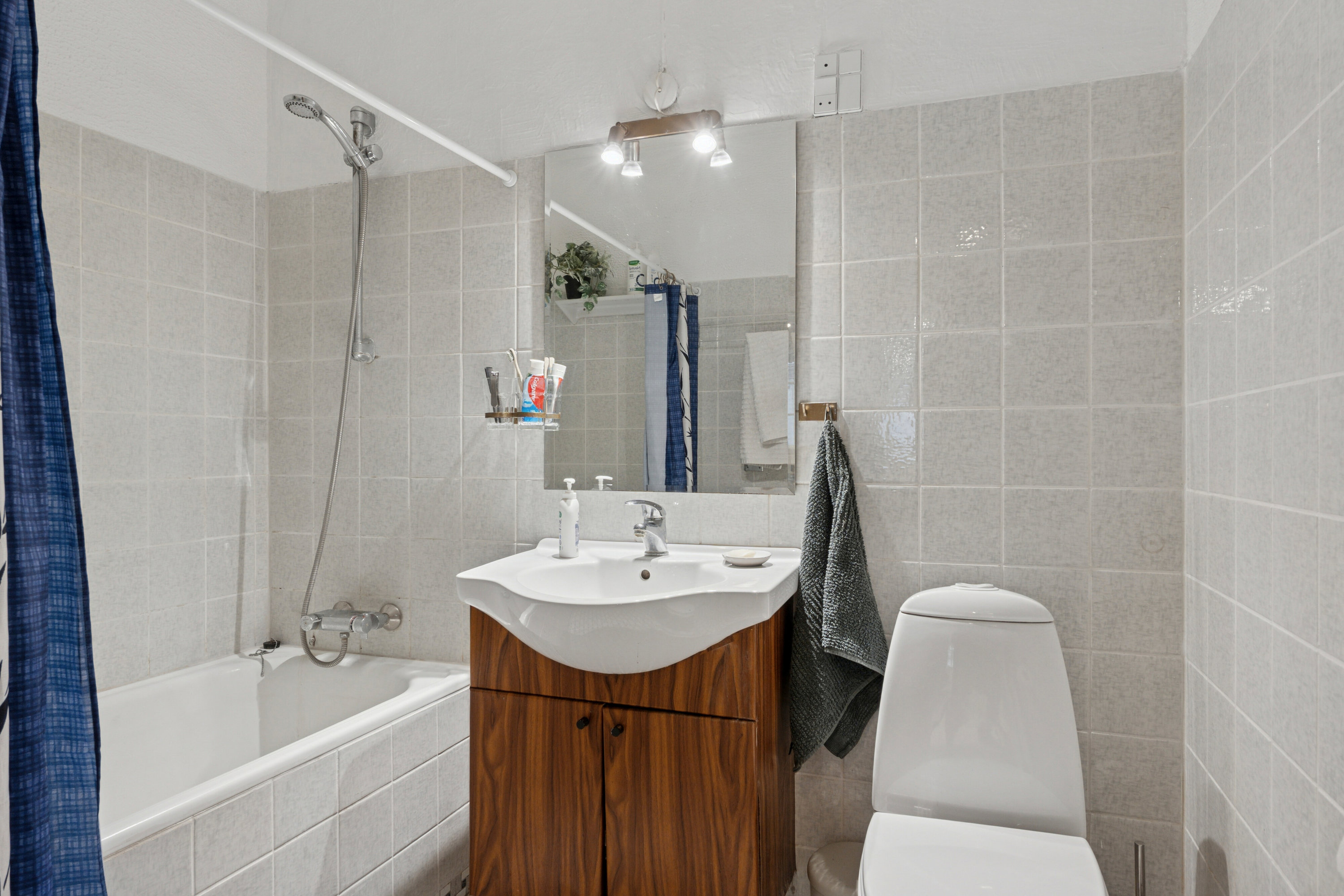 Fremhævet badeværelse billede i fuldskærmstilstand. Billede af Bovelgårdsvej 1, Gershøj, 4070 Kirke Hyllinge