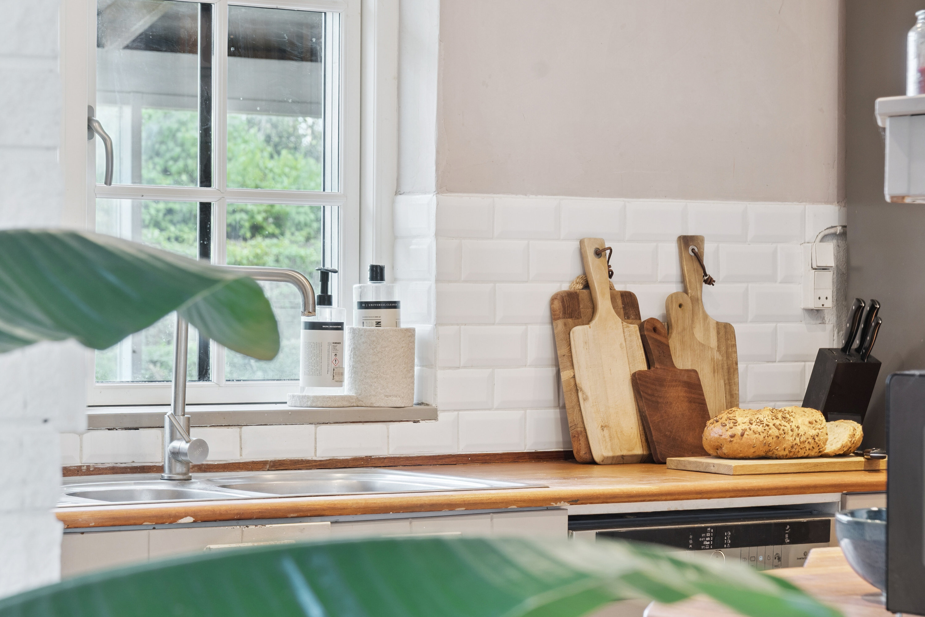 Fremhævet køkken billede i fuldskærmstilstand. Billede af Bovelgårdsvej 1, Gershøj, 4070 Kirke Hyllinge