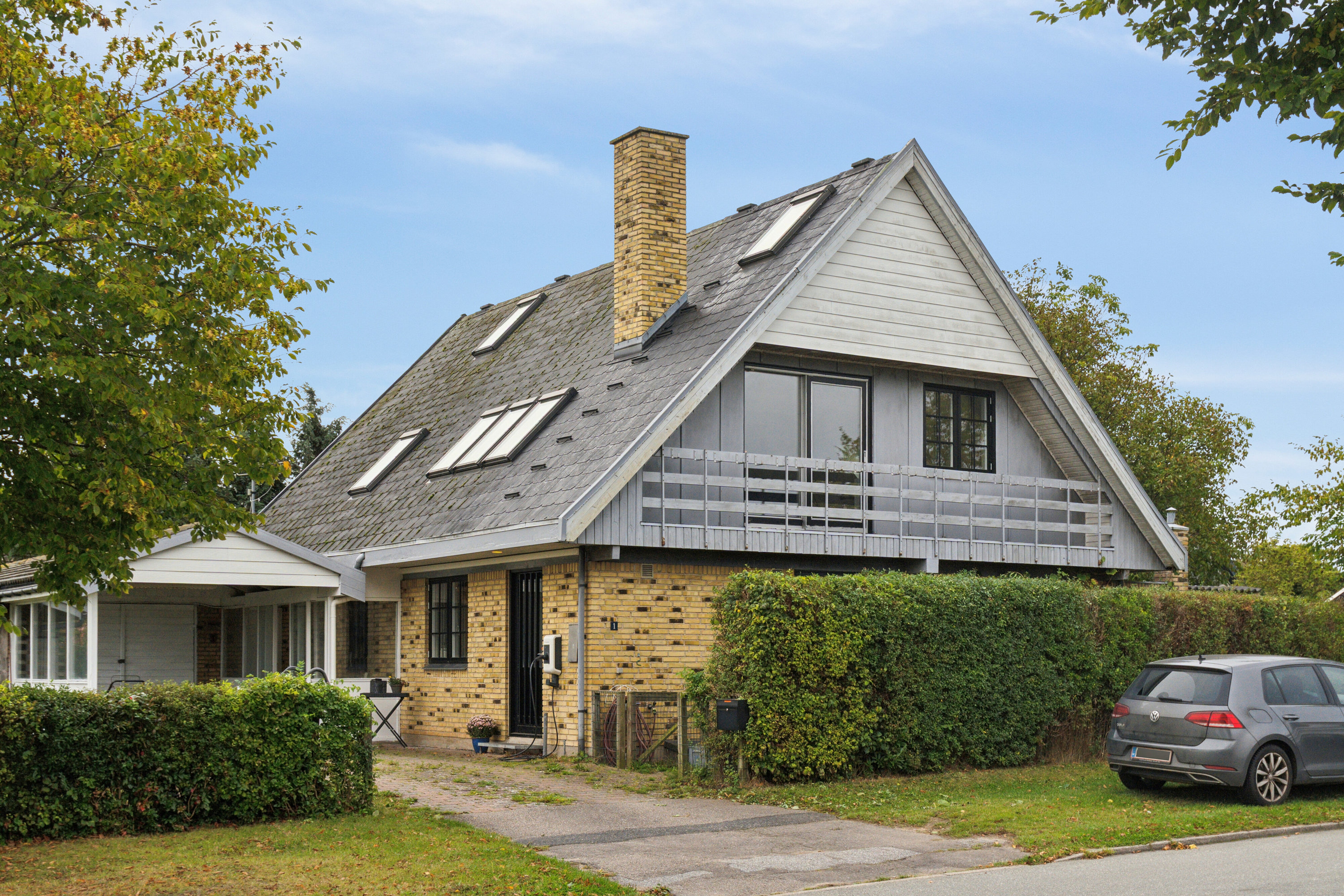 Miniaturebillede 2: set fra vejen. Billede af Bovelgårdsvej 1, Gershøj, 4070 Kirke Hyllinge