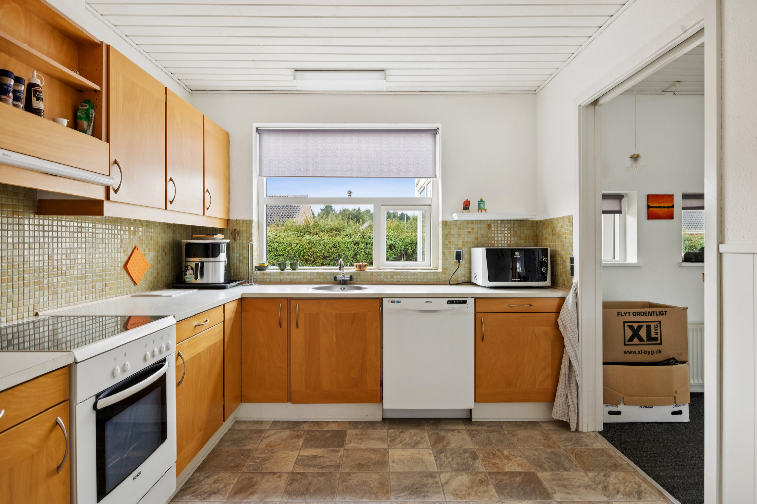 Fremhævet køkken billede i fuldskærmstilstand. Billede af Pilevænget 29, 8961 Allingåbro