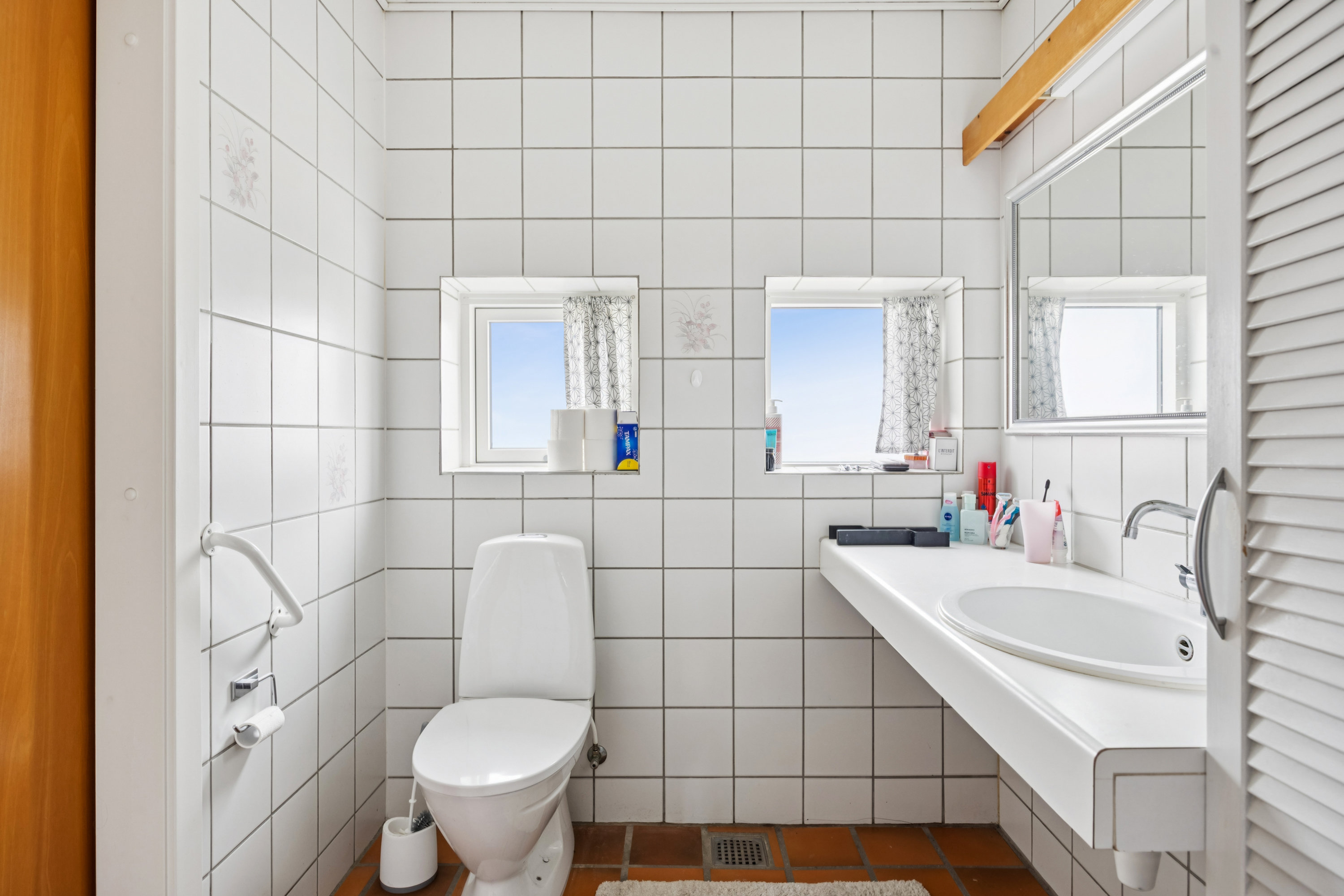 Fremhævet badeværelse billede i fuldskærmstilstand. Billede af Pilevænget 29, 8961 Allingåbro