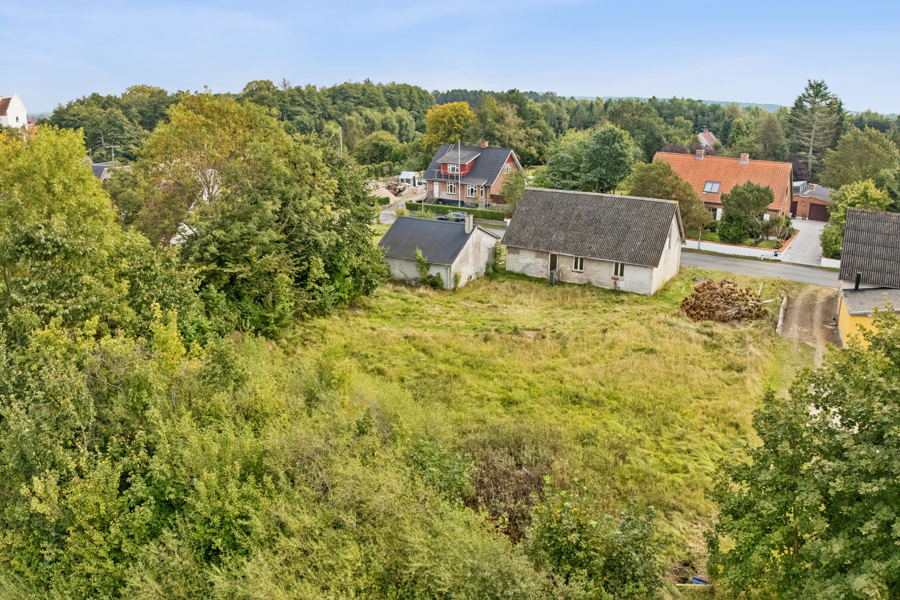 Miniaturebillede 1: luftfoto. Billede af Auningvej 23 + 21, Gjesing, 8963 Auning