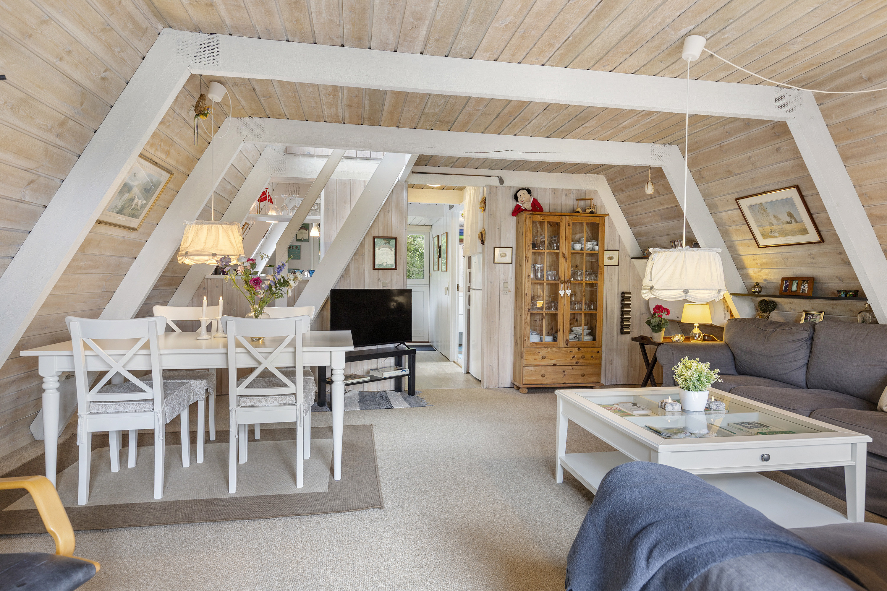 Fremhævet stue billede i fuldskærmstilstand. Billede af Golfsvinget 102, Gatten, 9640 Farsø